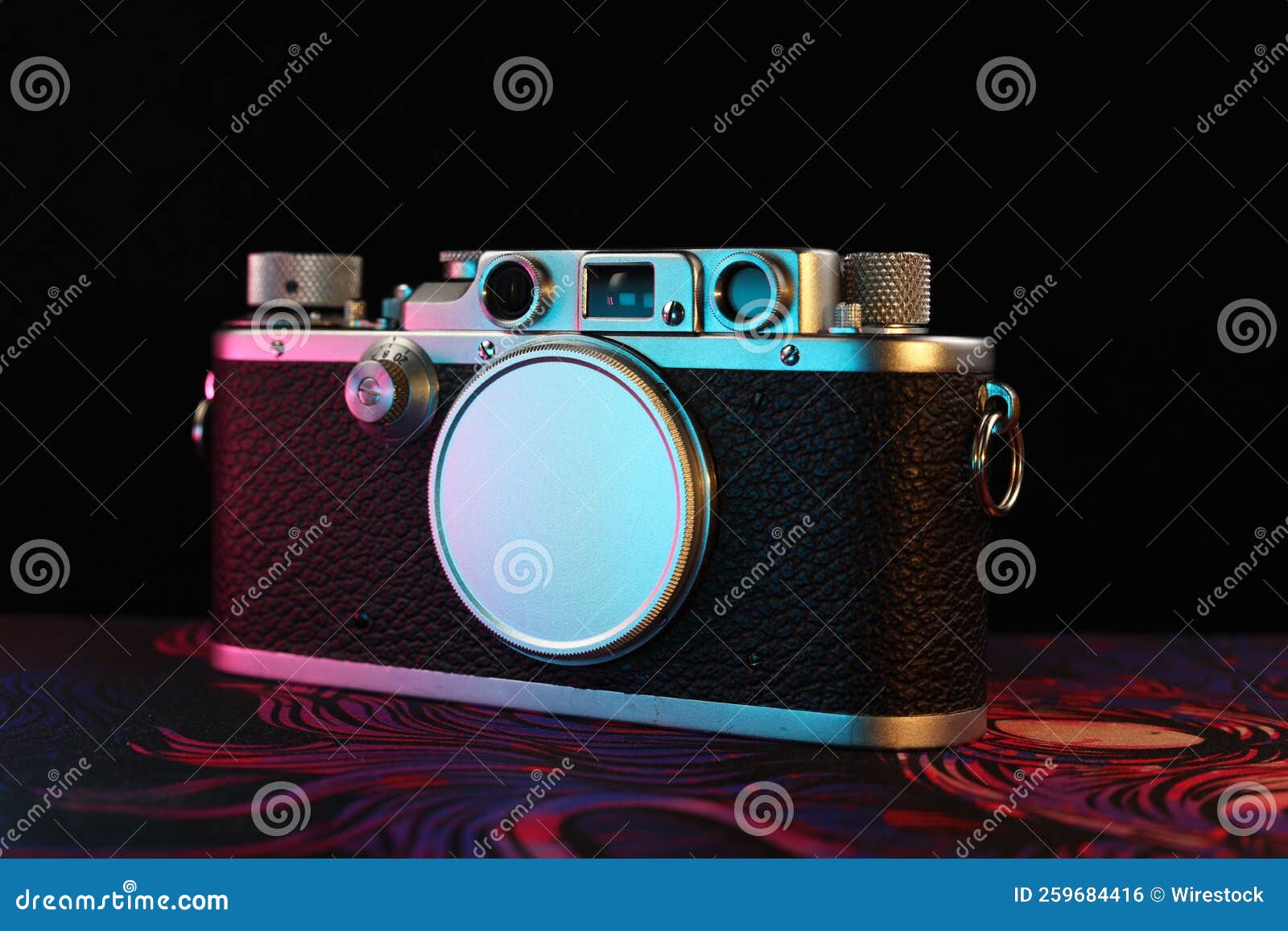 closeup shot of the classic leica camera