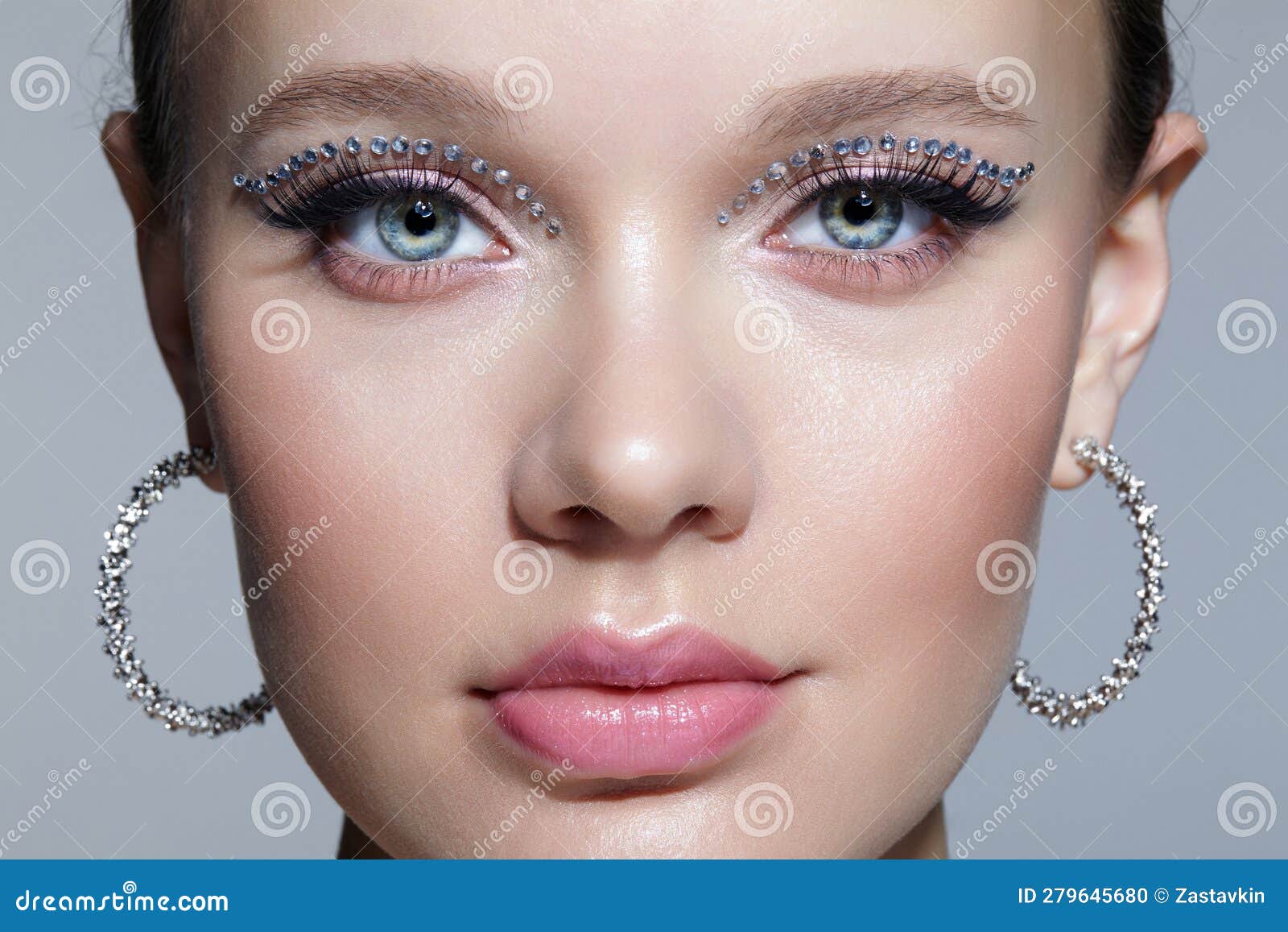 197 Rhinestones Eyebrows Stock Photos - Free & Royalty-Free Stock Photos  from Dreamstime