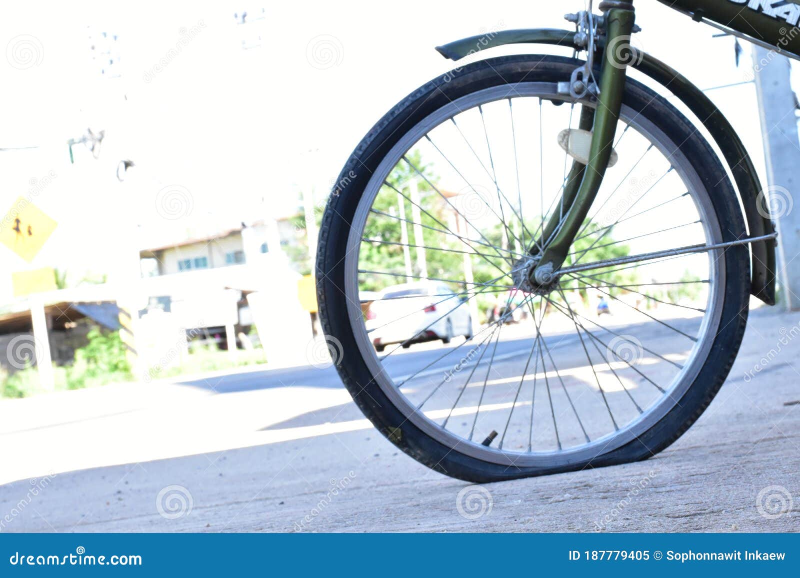 Bicycle flat tires stock image. Image of chain, parts 187779405