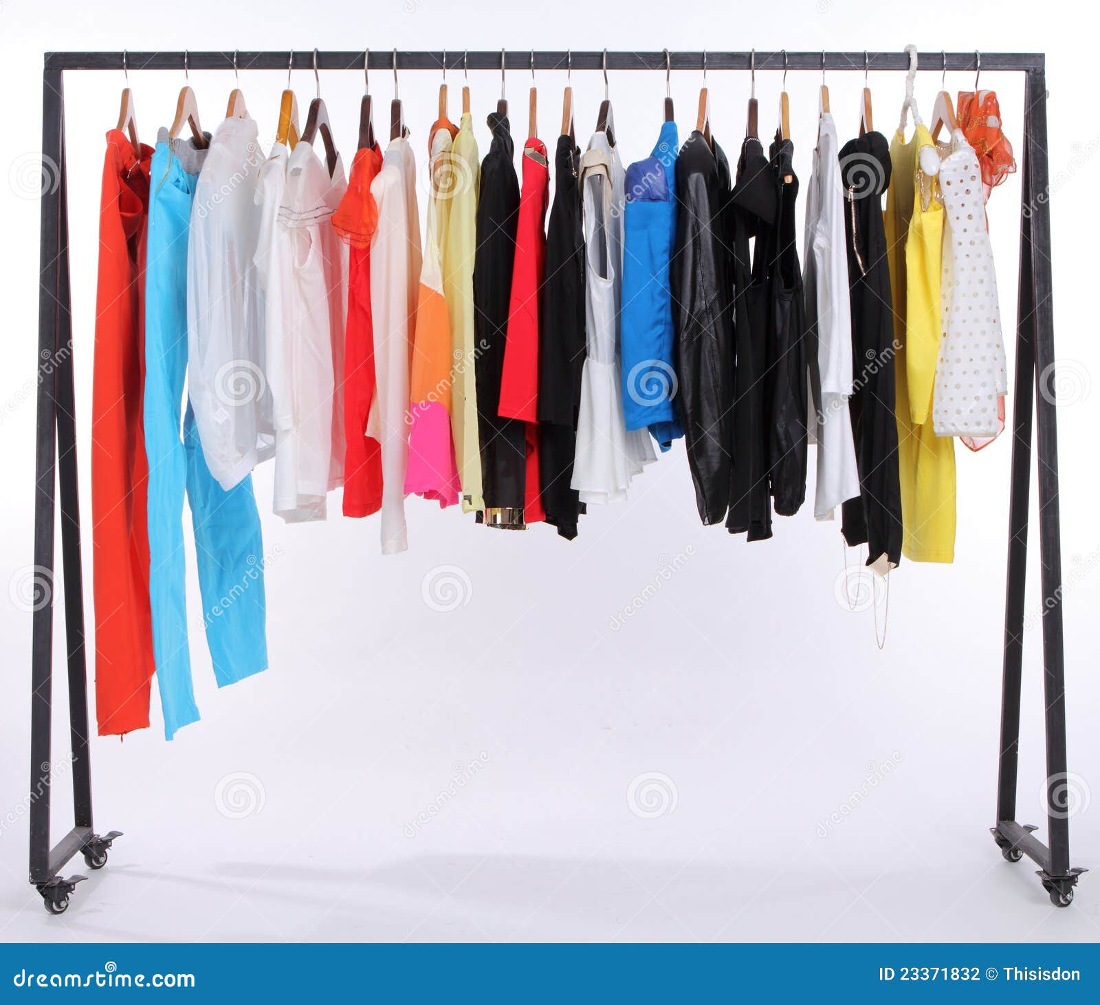 clipart of clothes hanging in a closet - photo #18