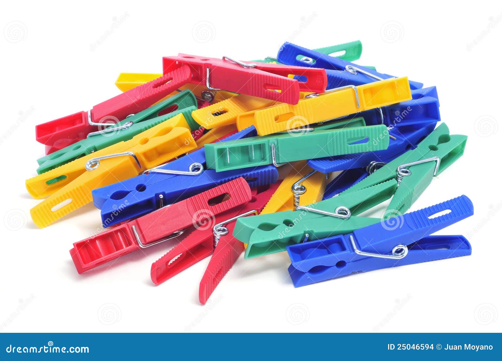 Clothespins zdjęcie stock. Obraz złożonej z kolorowy - 25046594
