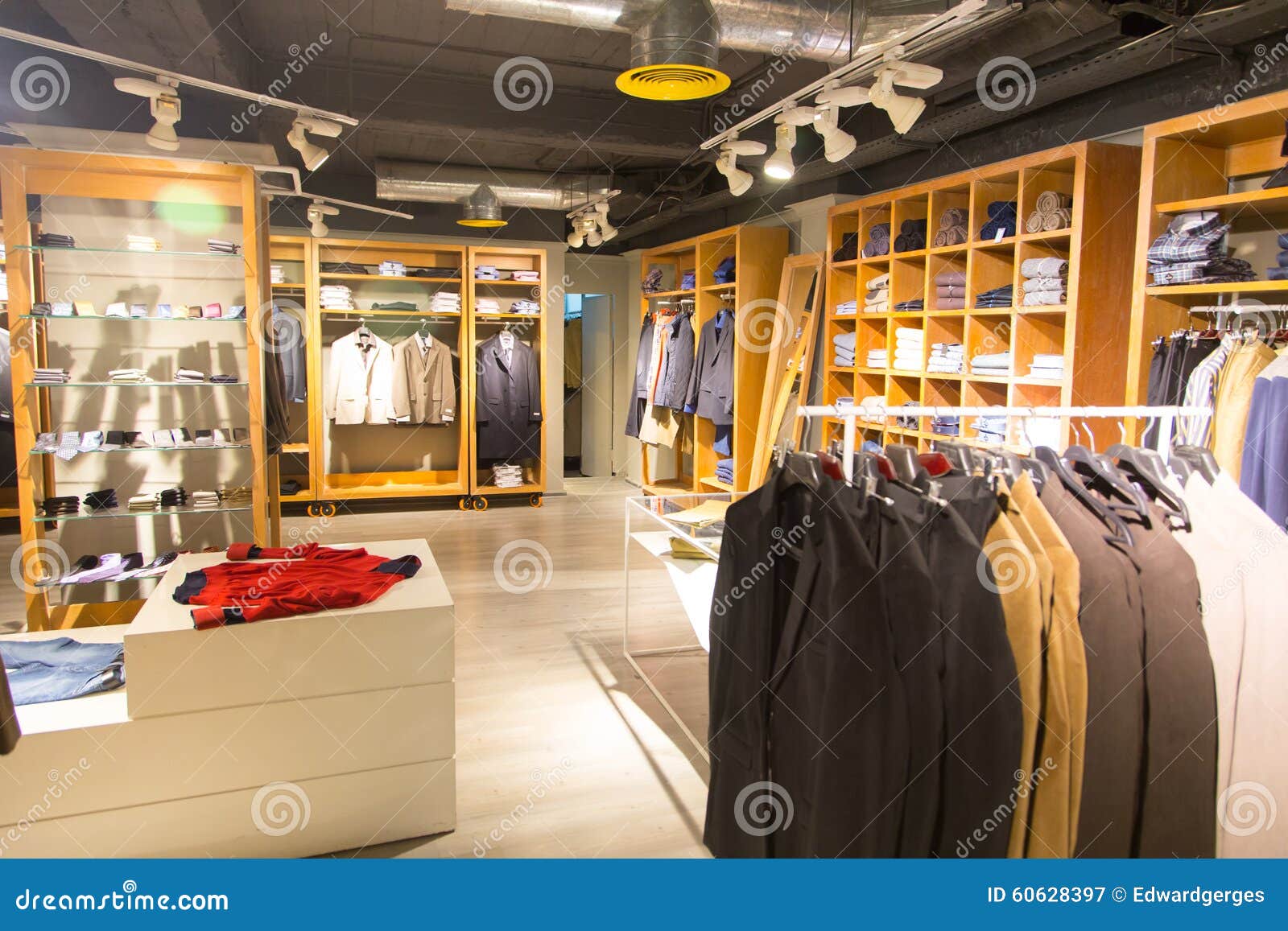 Clothing shop editorial photography. Image of inside - 60628397