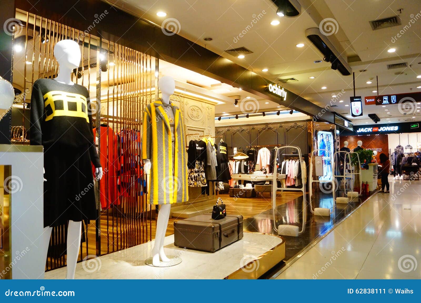 Clothing stores editorial photo. Image of autumn, background 62838111