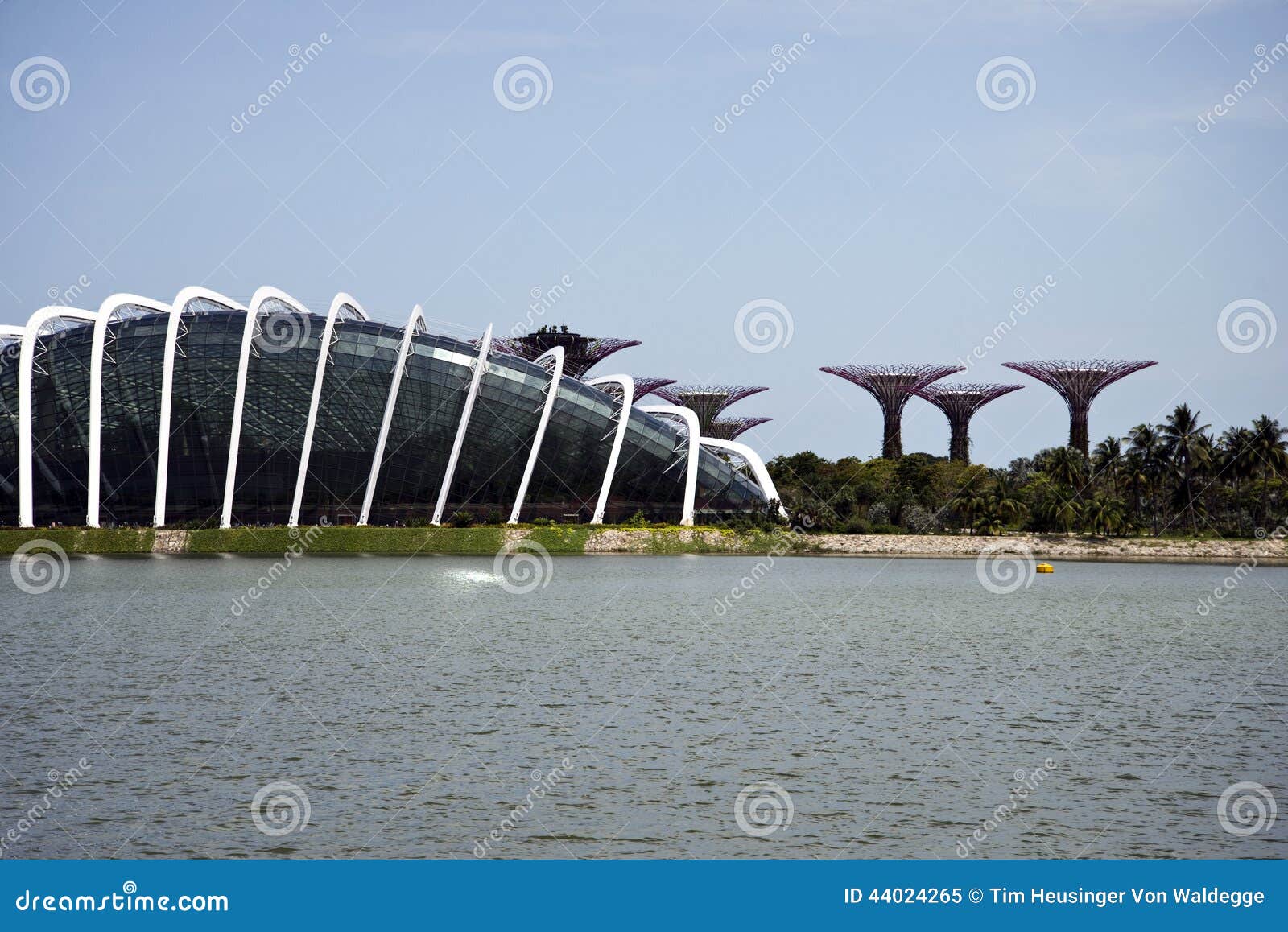 Cloud Dome, Singapore stock image. Image of supertrees 44024265