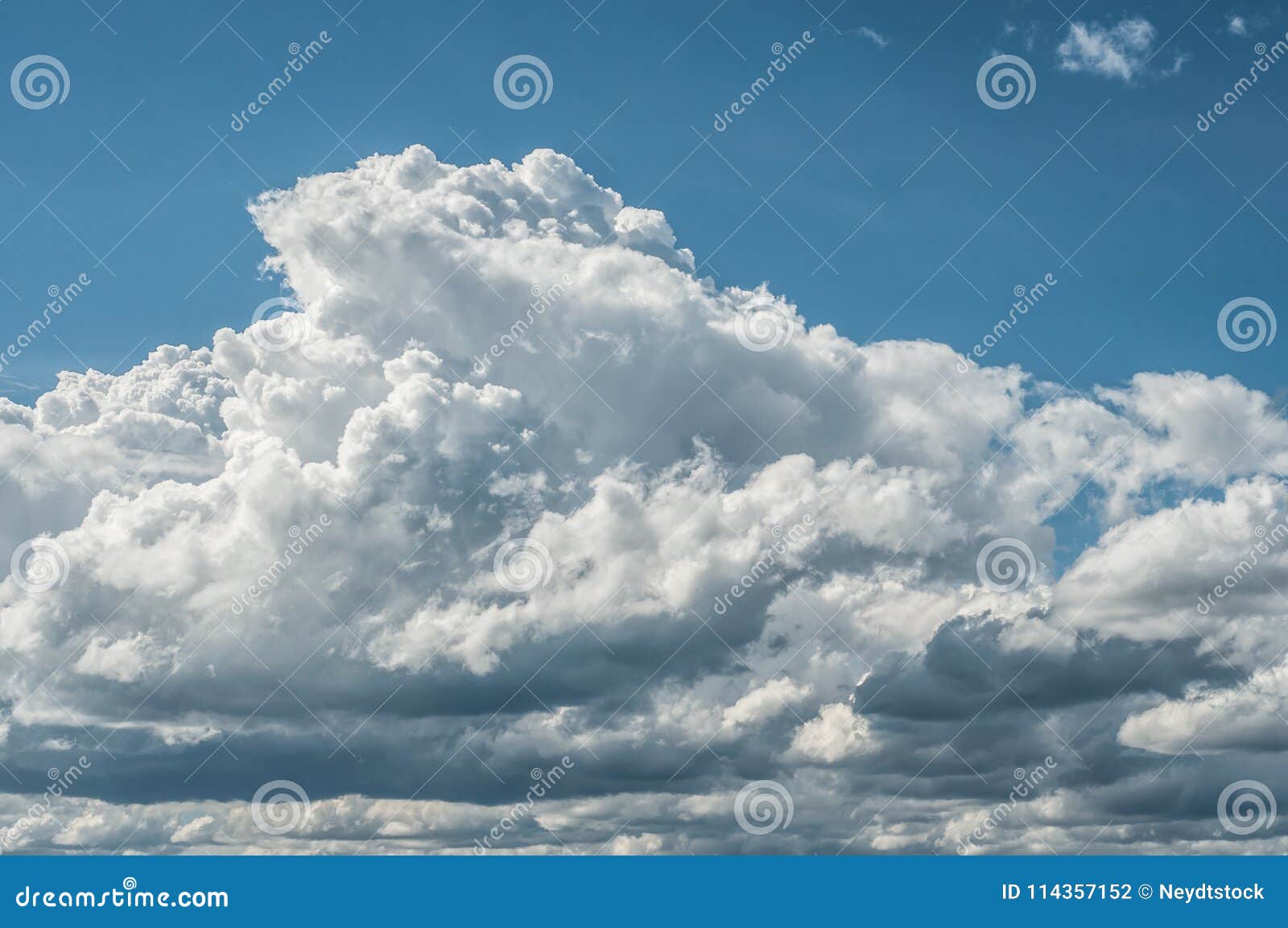 cloudy sky with cumulo nimbus clouds