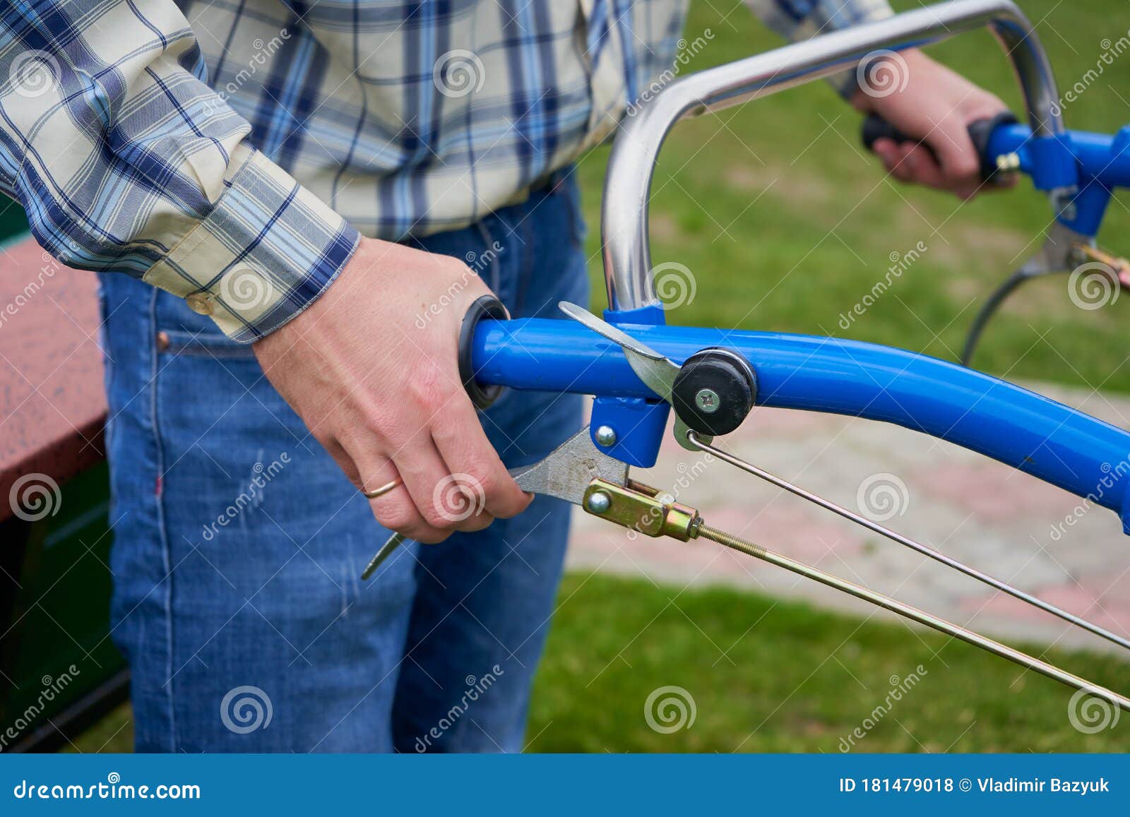 Clutch Control Twowheel Tractor,farmer`s Hand Holds Clutch Control