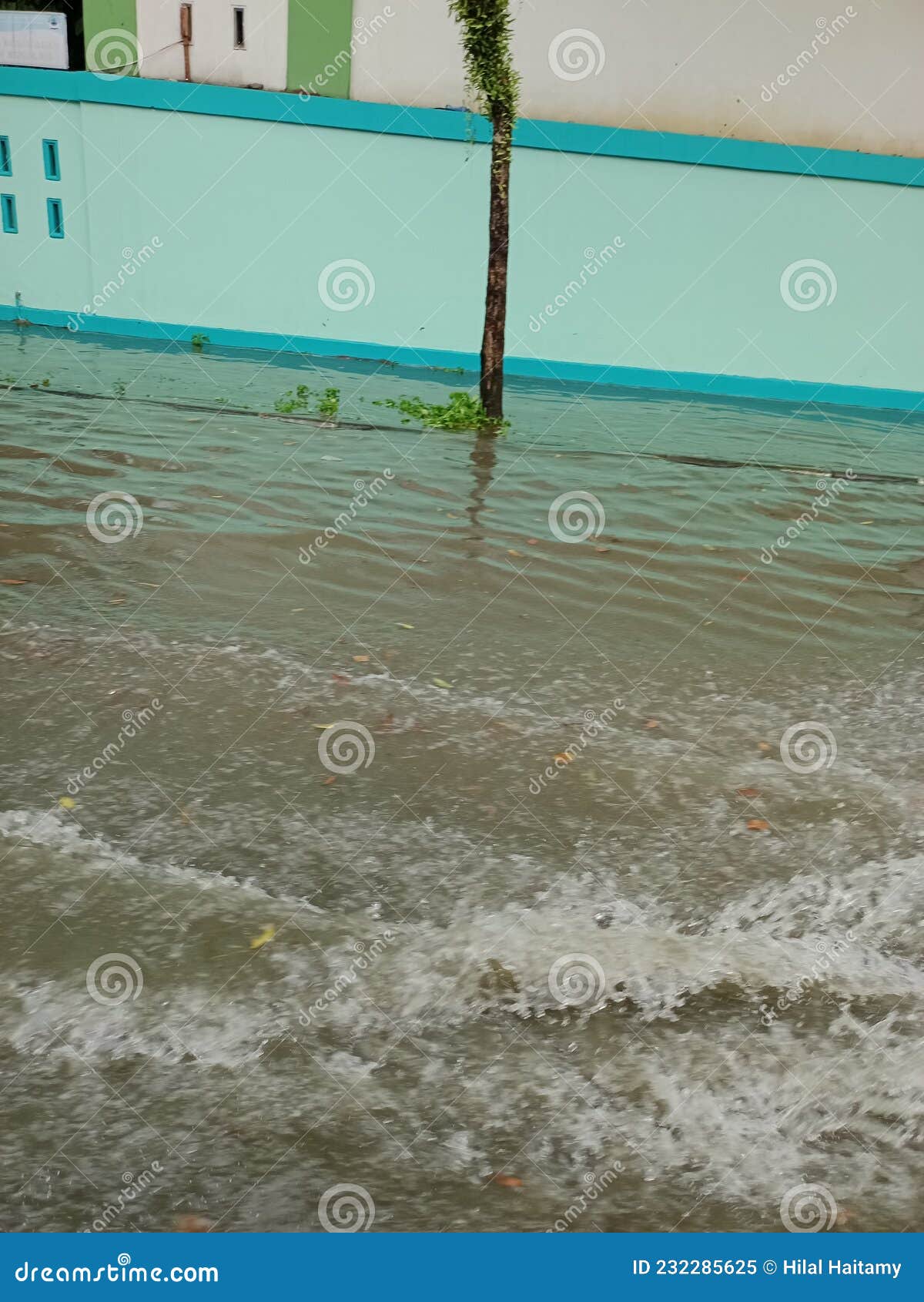 30 cm flood in west balikpapan, balikpapan, indonesia