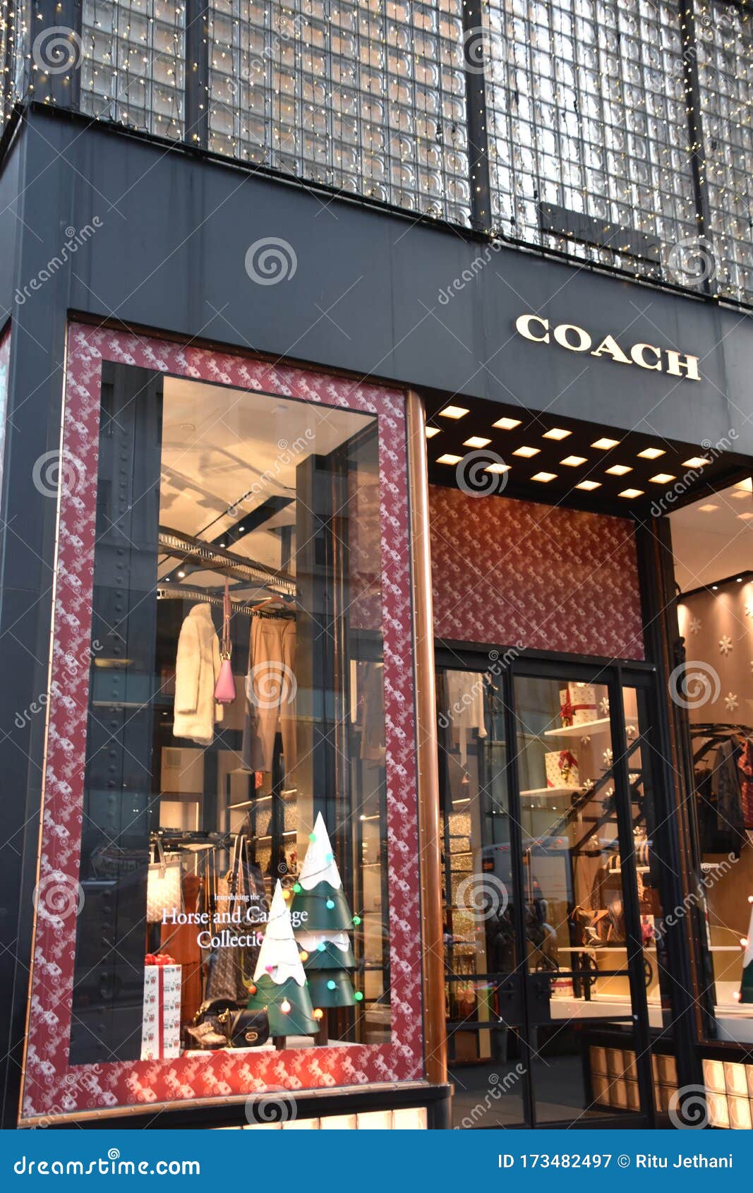 Coach Store on Fifth Avenue in Manhattan, New York Editorial Photography - Image of accessories, retailer: 173482497 Coach Store on Fifth Avenue in Manhattan, New York Editorial Photography - Image of accessories, retailer: 173482497