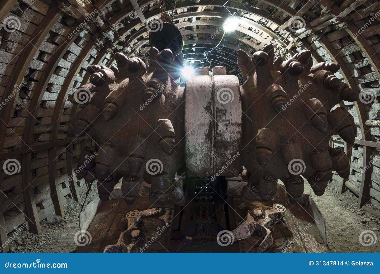 coal extraction: coal mine combine