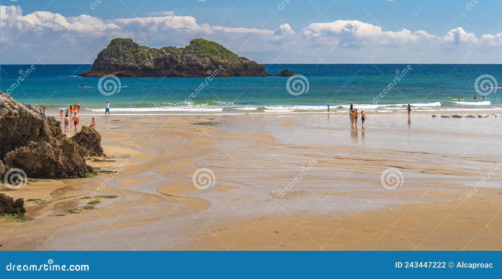 urban beach of celorio, las cÃÂ¡maras beach, palombina beach, celorio, llanes, spain