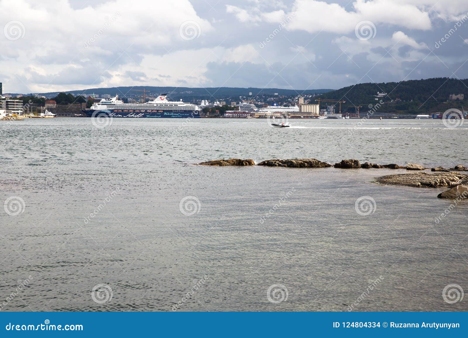 Coastline in Oslo editorial stock image. Image of blue - 124804334