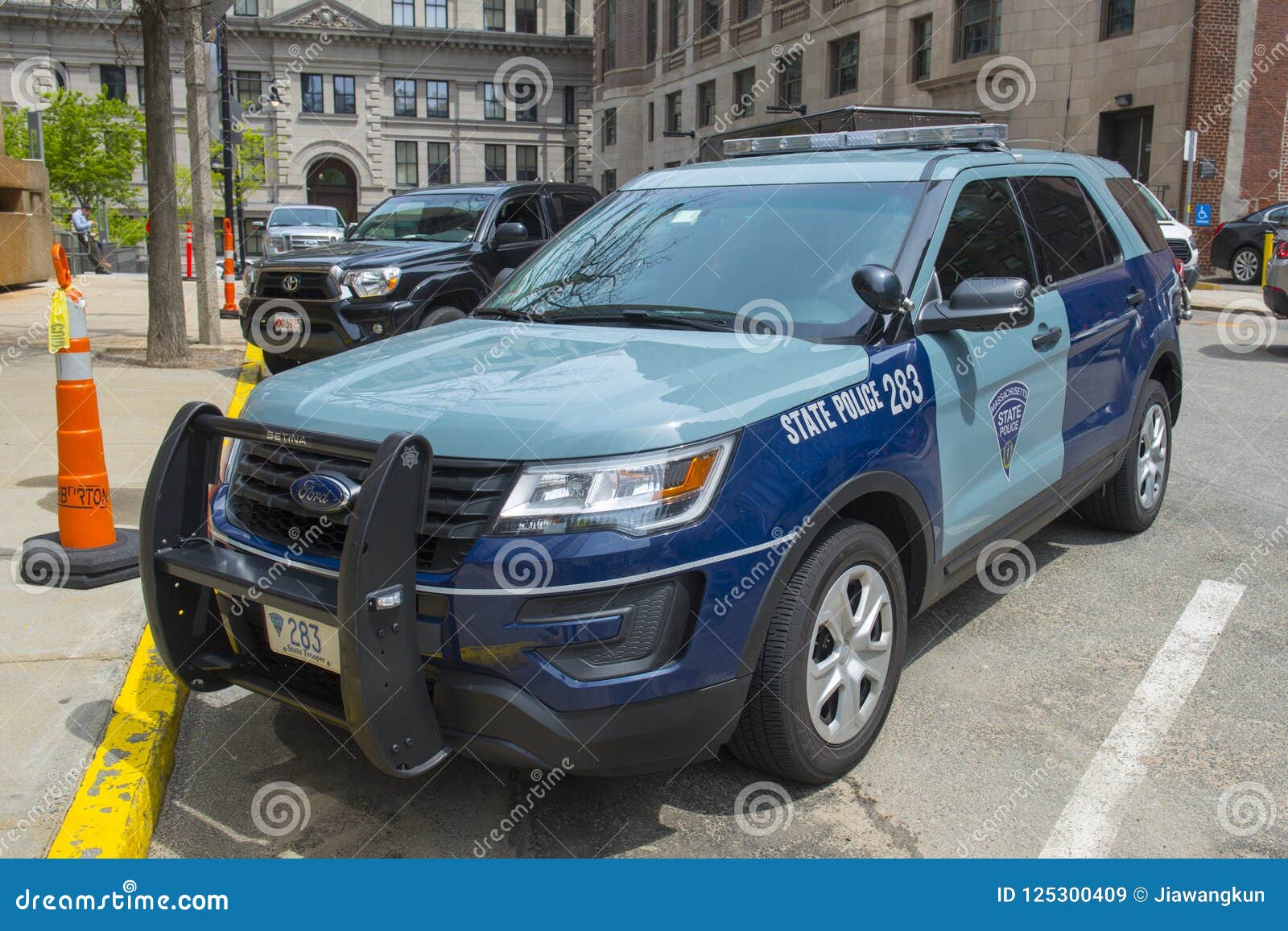 Coche Policía Del Estado De Massachusetts, Boston, Los E.E.U.U. Imagen de  archivo editorial - Imagen de deber, edificio: 125300409