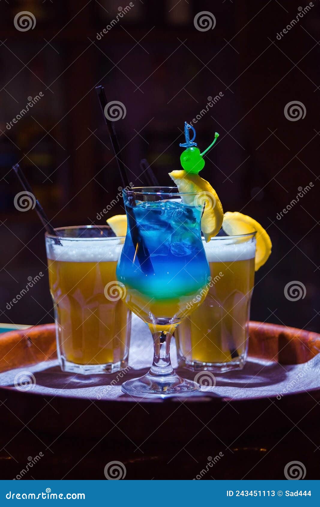 Ukraine cocktail on bar stock image. Image of lime, fresh 243451113