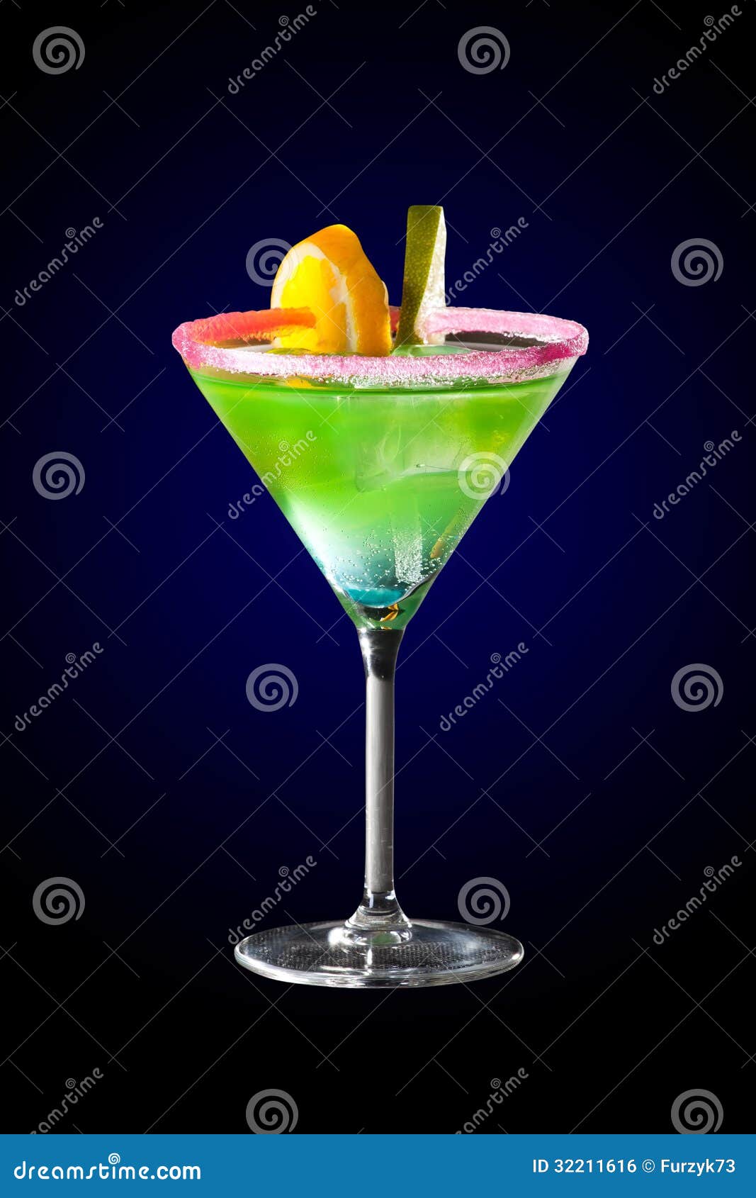 Cocktail Avec La Vodka, Citron. Orange Et Jus Photo stock Image du