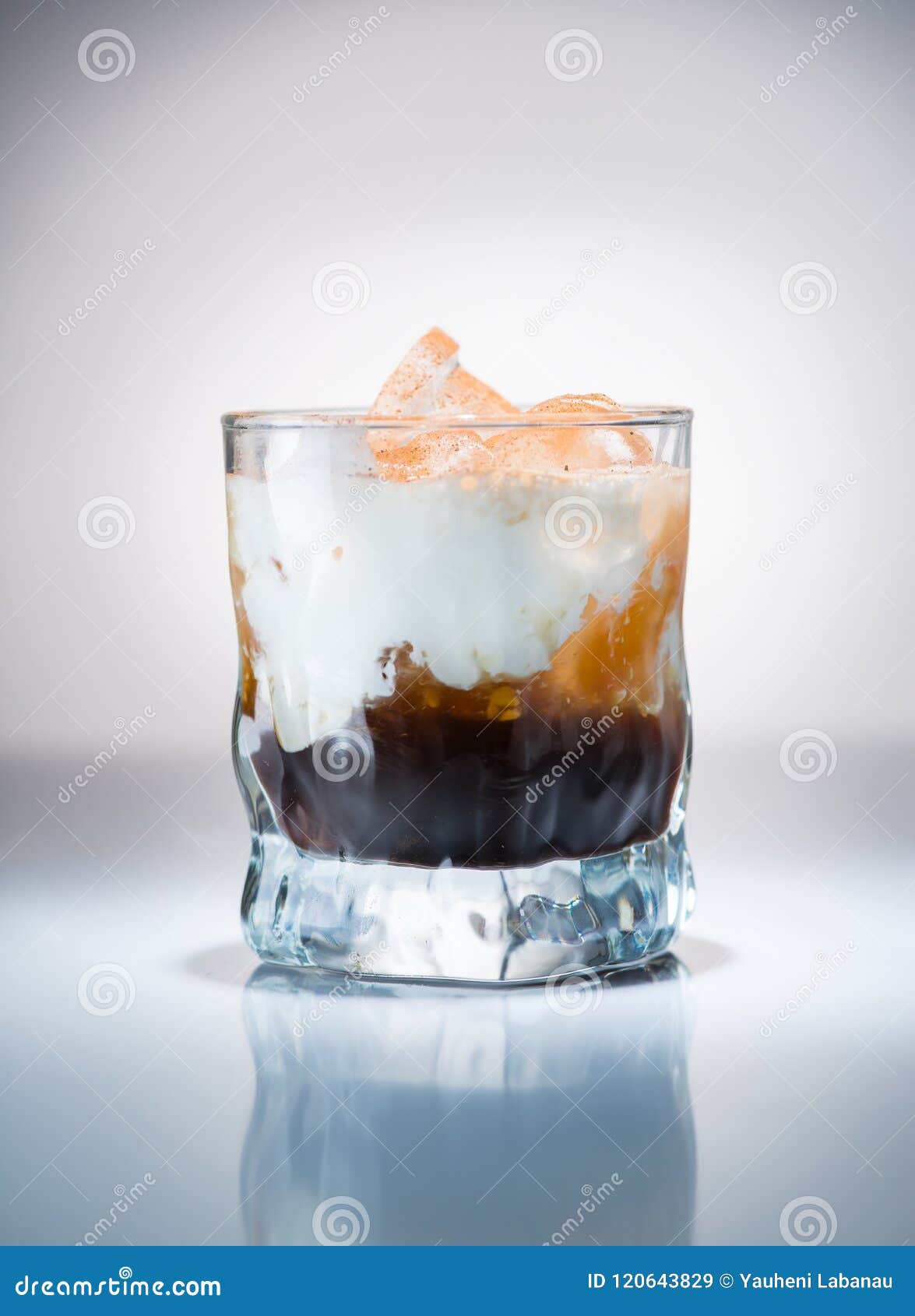 cocktail closeup white russian