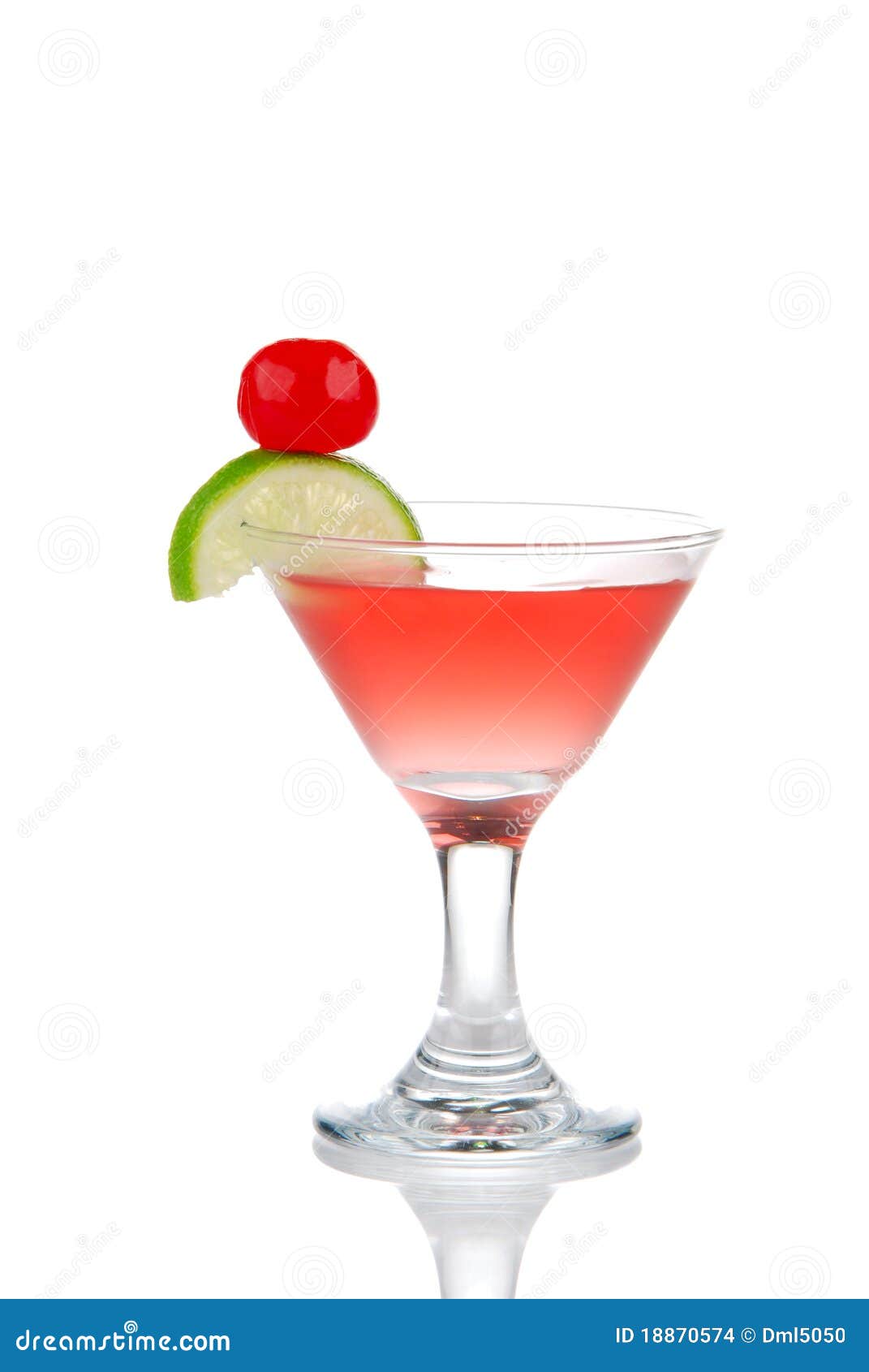 Cocktail Cosmopolite Rouge De Martini Avec La Vodka Photo stock Image