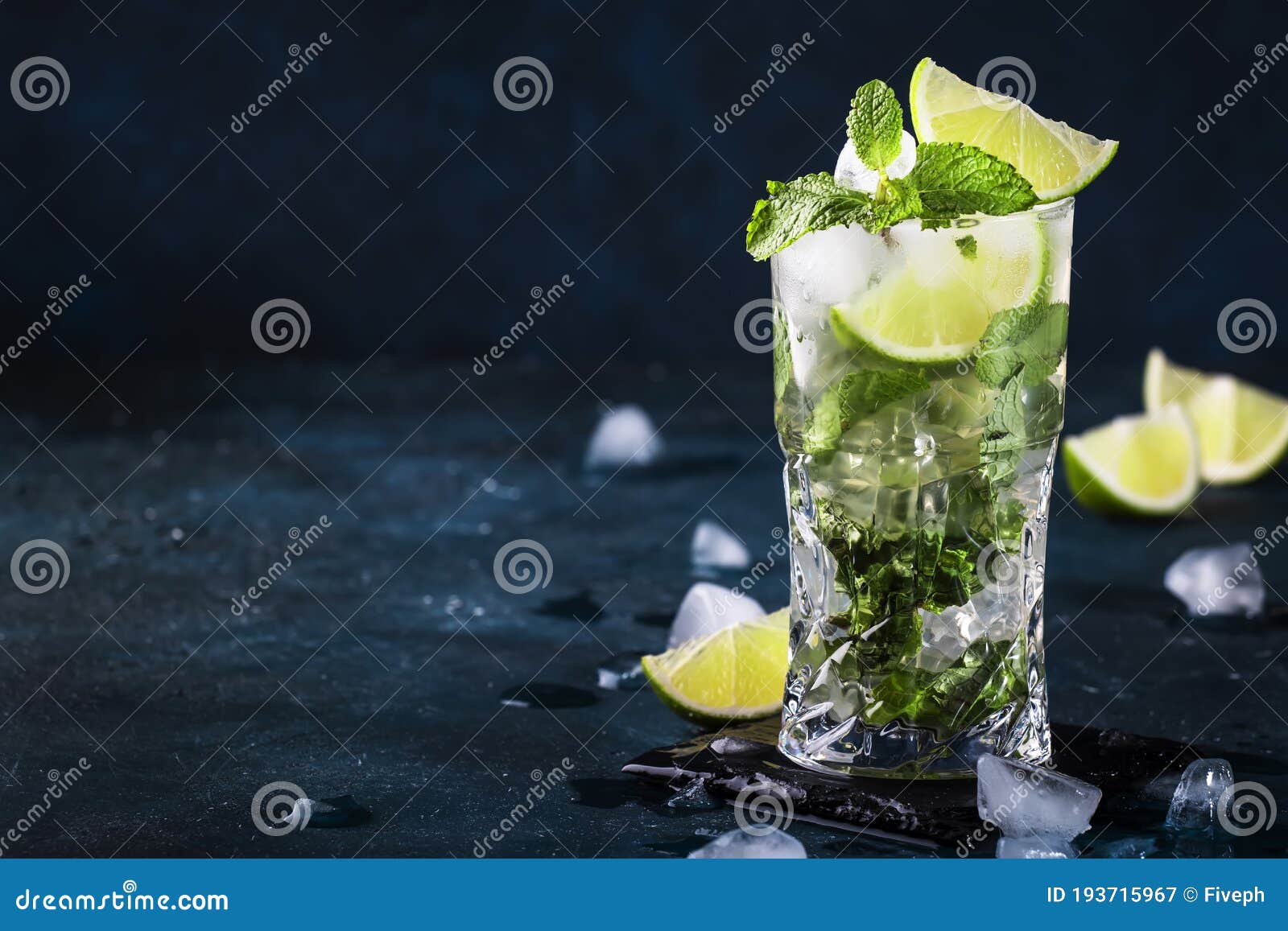 Cocktail sans alcool : Mojito bleu