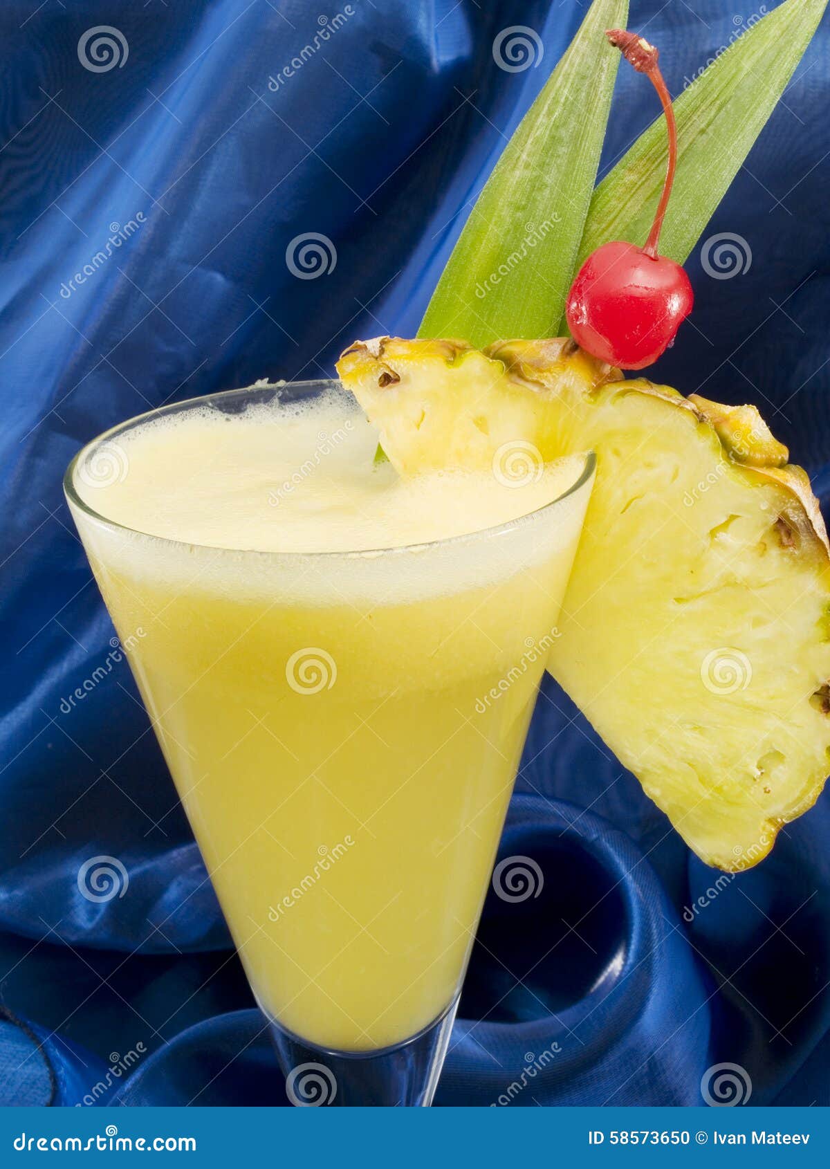 Cocktail Sammlung Gefrorener Ananas Daiquiri Stockfoto Bild Von Ansammlung Zerquetscht