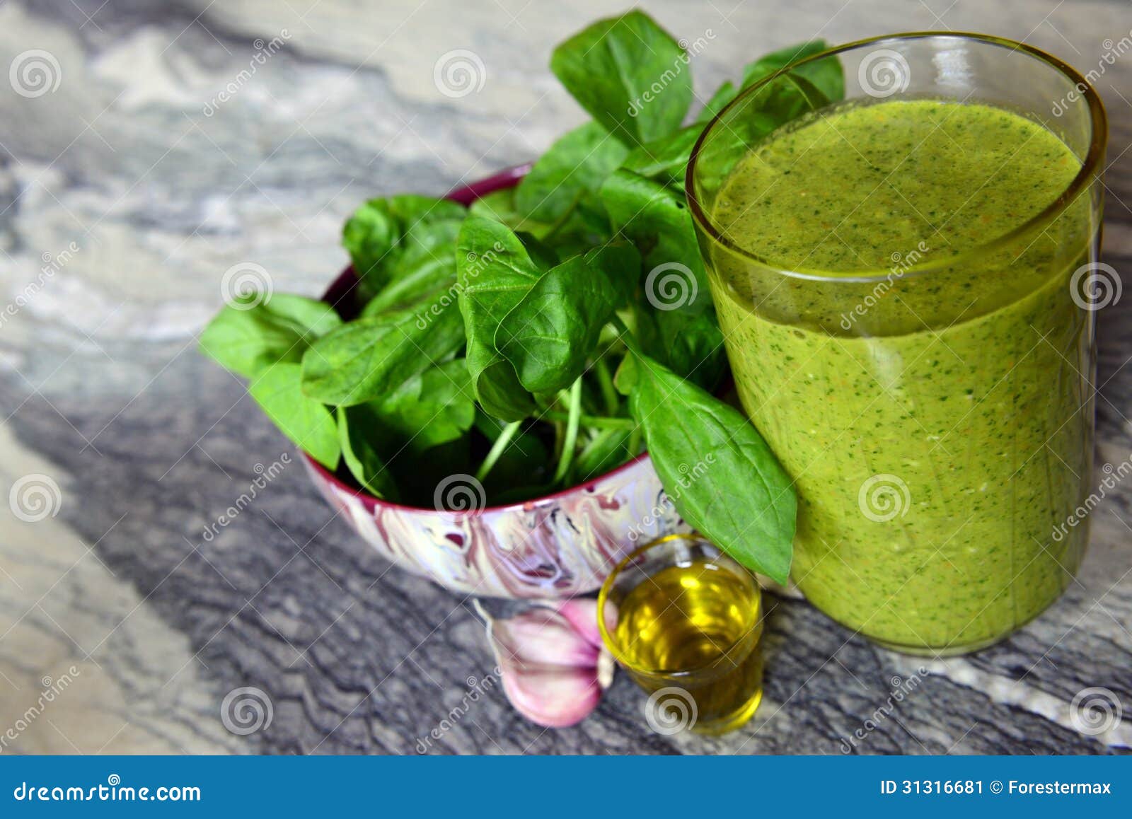 Cocktail from spinach stock image. Image of spinach, vegetarian 31316681