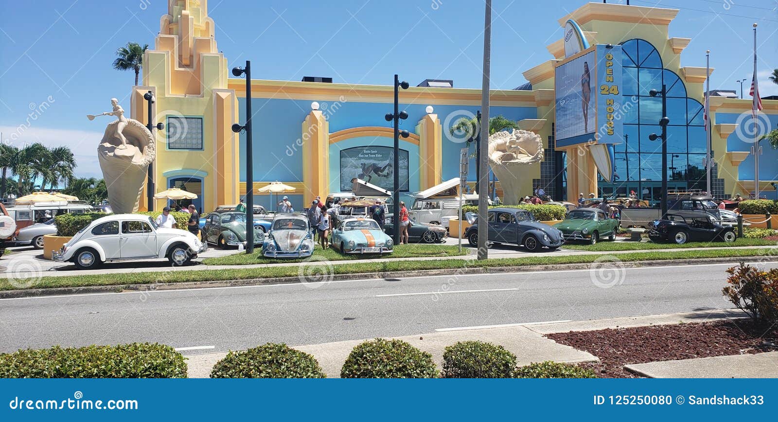 COCOA Beach editorial image. Image of cars, sandshack33 125250080