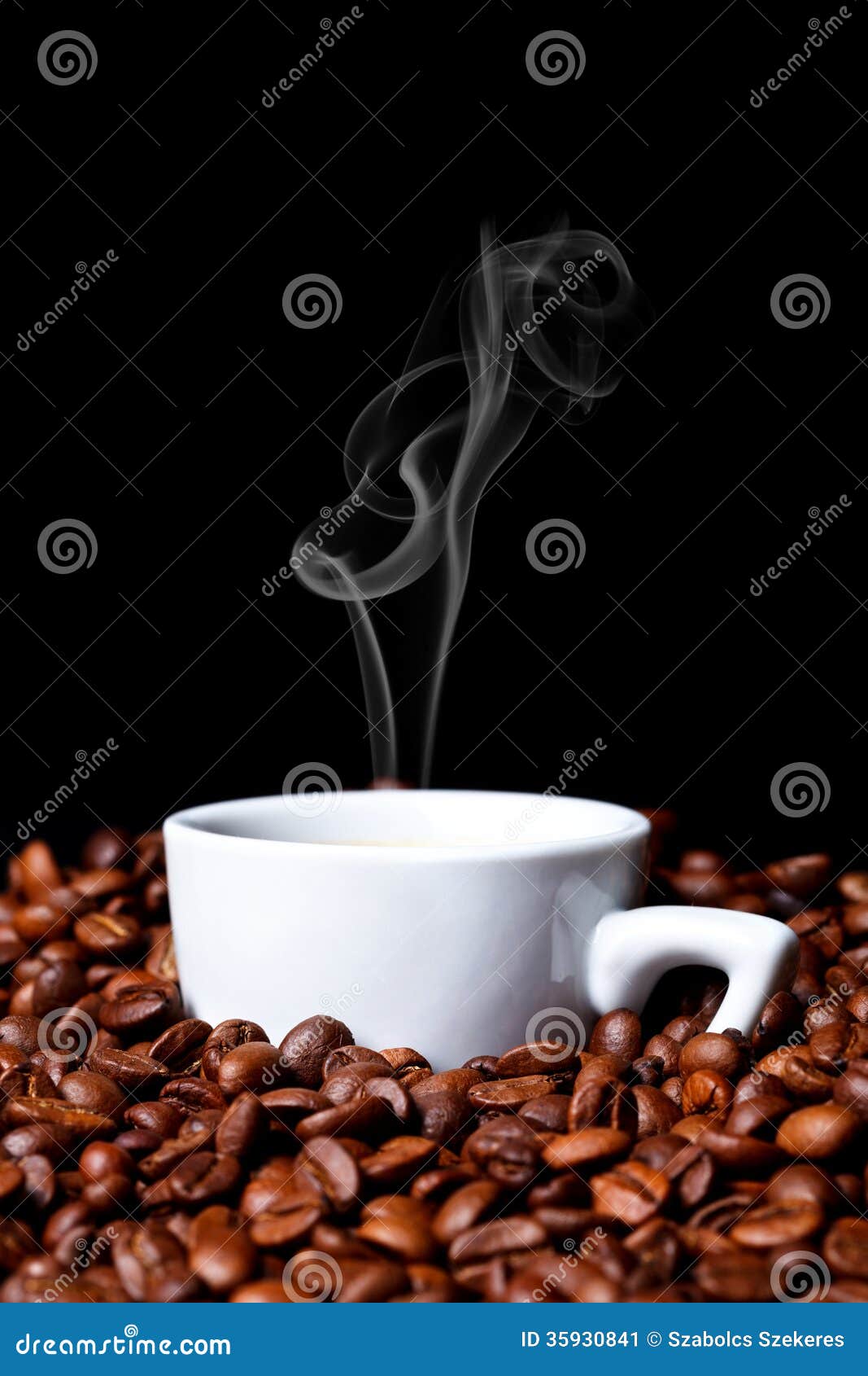 coffe cup and coffe beans