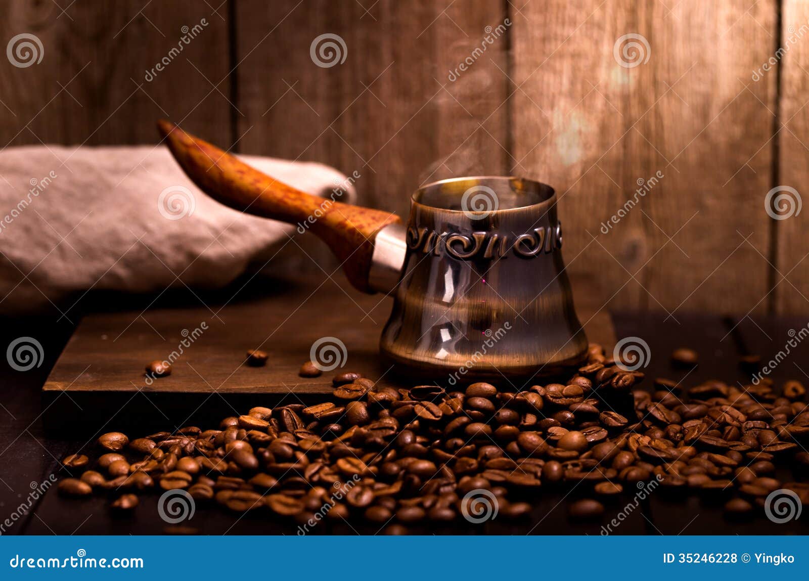 coffee brewing pot
