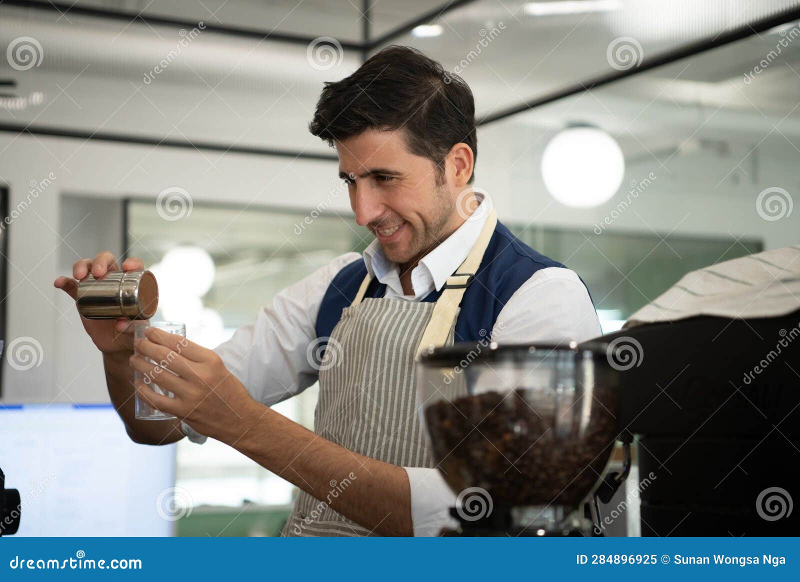 Coffee Expert Barista Making Hot Americano Stock Image Image of