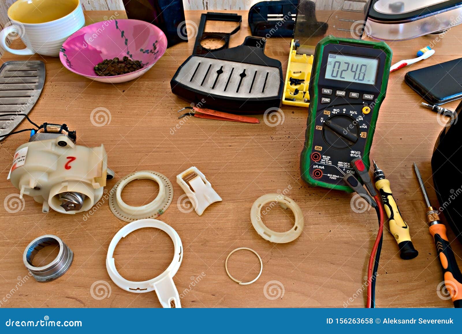 https://thumbs.dreamstime.com/z/coffee-machine-repair-preparing-to-assemble-grinder-all-parts-cleaned-dirt-oils-dried-ready-assembly-156263658.jpg