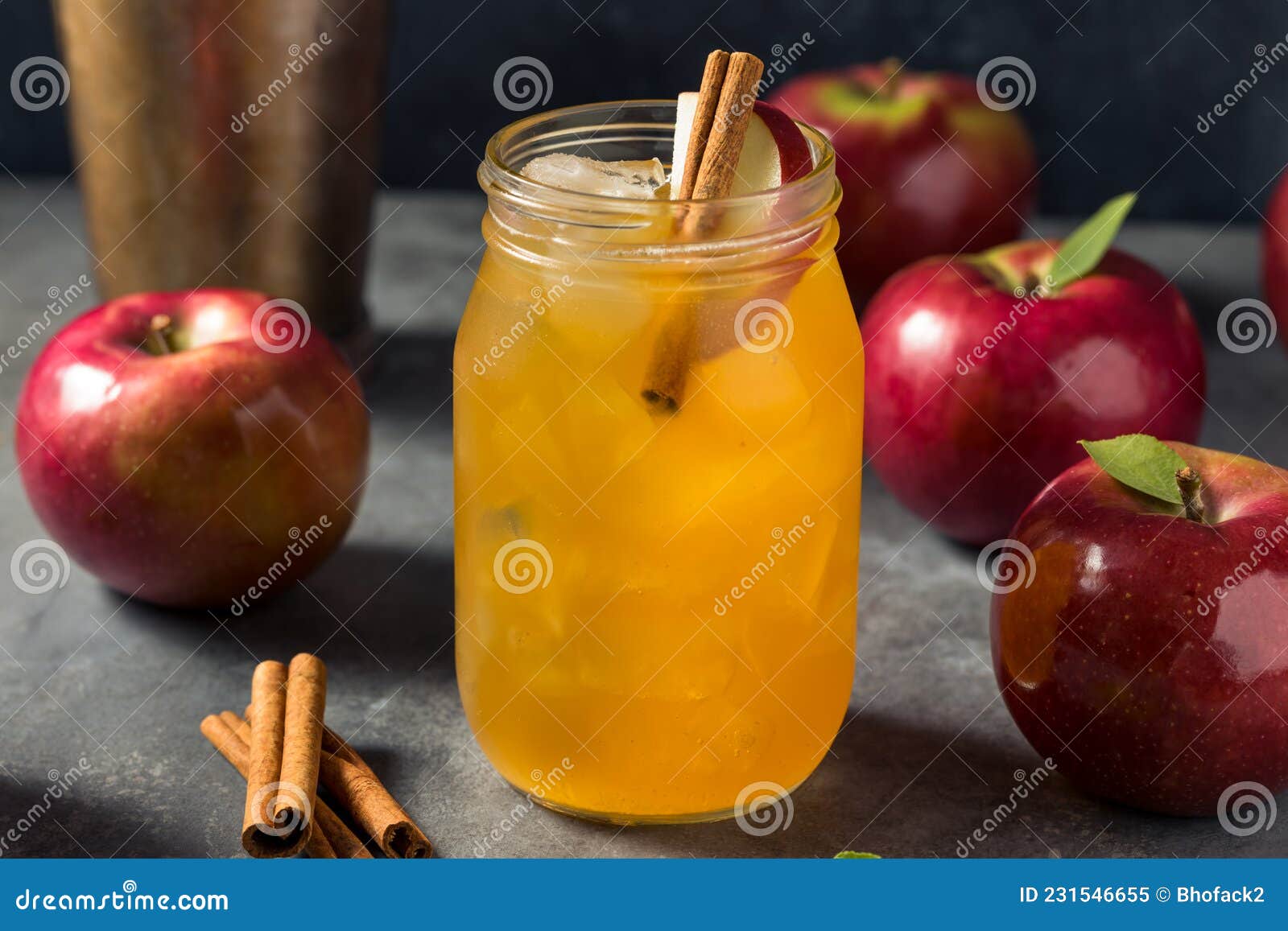 Cold Refreshing Apple Cider Cocktail Stock Image Image of healthy