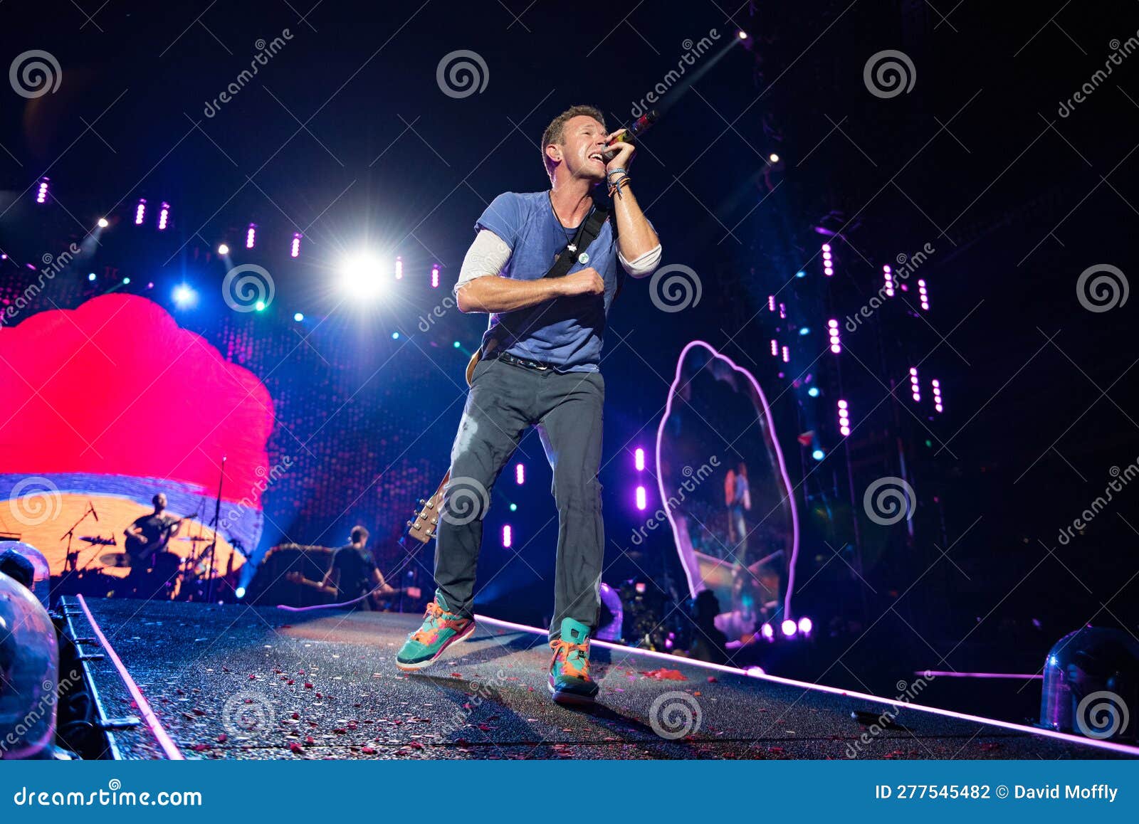 Coldplay in Concert at Hard Rock Stadium in Miami Editorial Photography