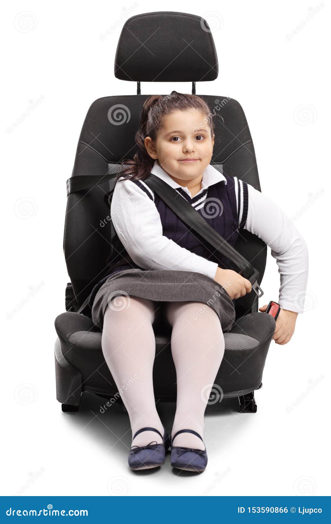 Niño Sentado En Un Asiento De Auto Y Colocando Un Cinturón De Seguridad  Foto de archivo - Imagen de colegiala, poner: 199139258