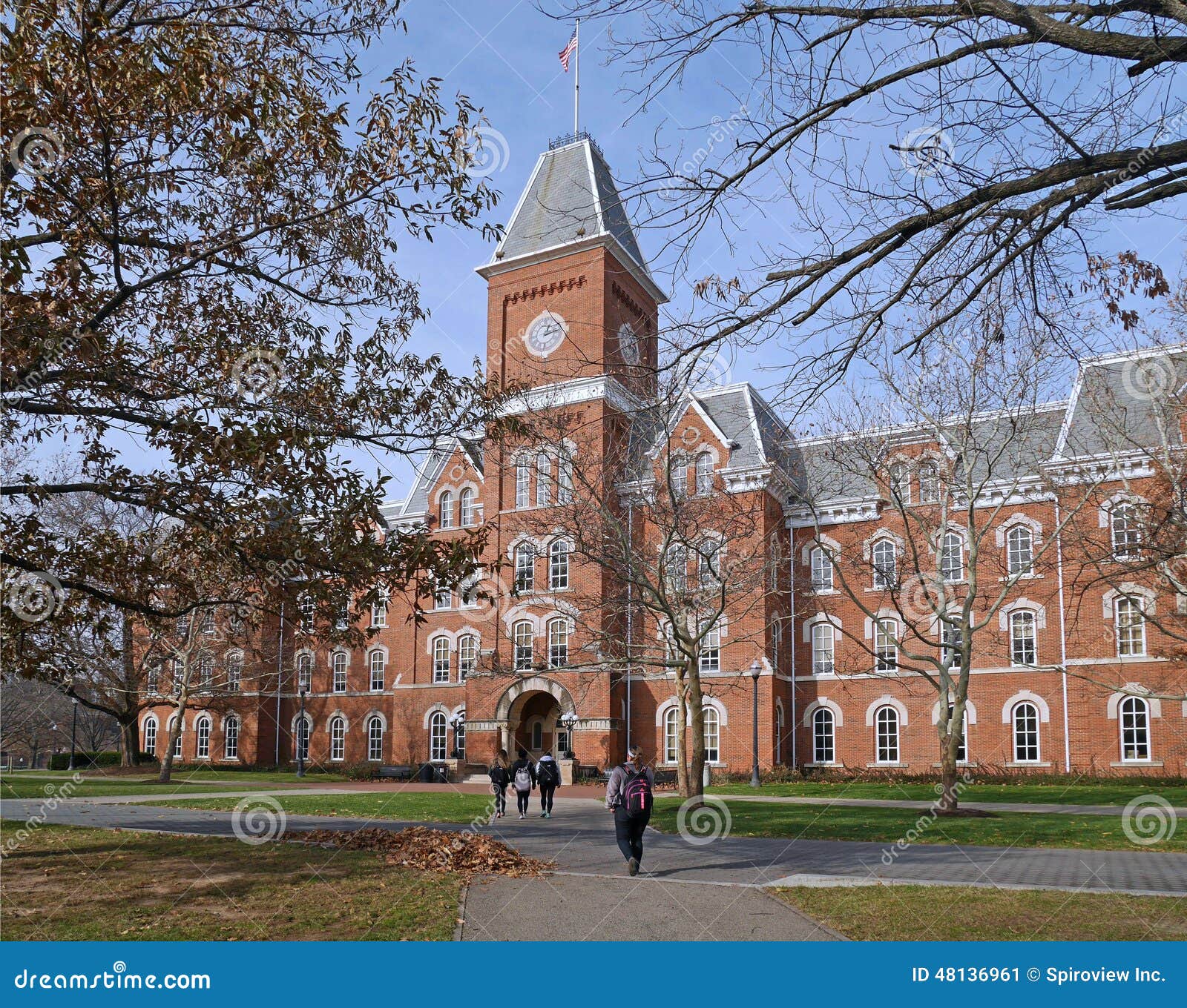 College building in fall editorial photo. Image of trees 48136961