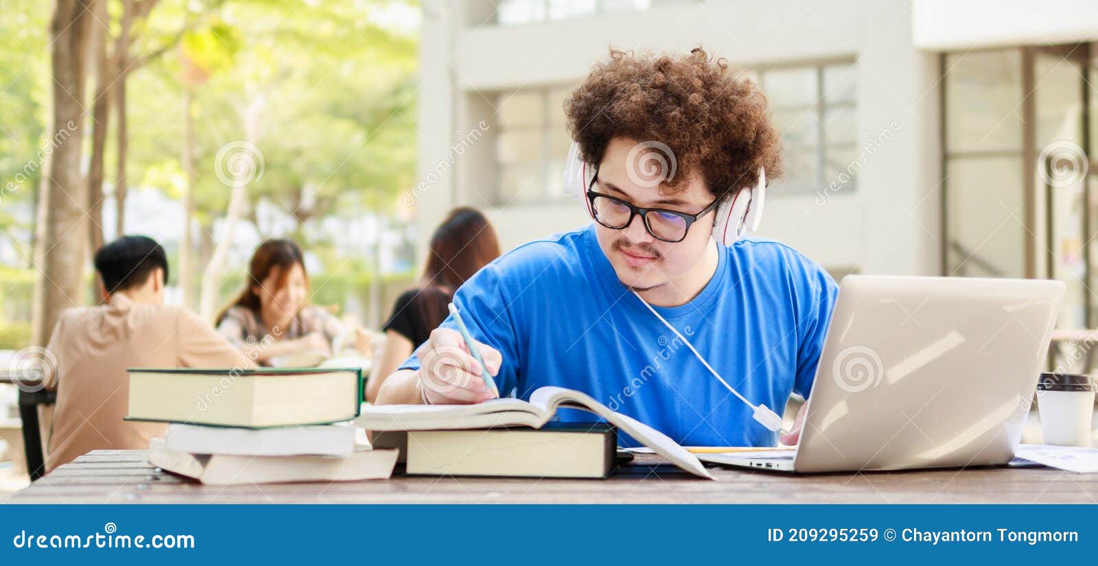 30,610 Youth Reading Book Photos - Free &amp; Royalty-Free Stock Photos from  Dreamstime