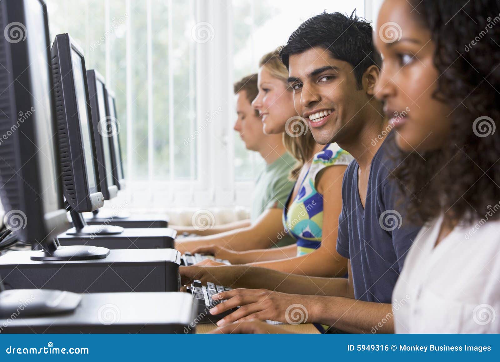 college students in a computer lab