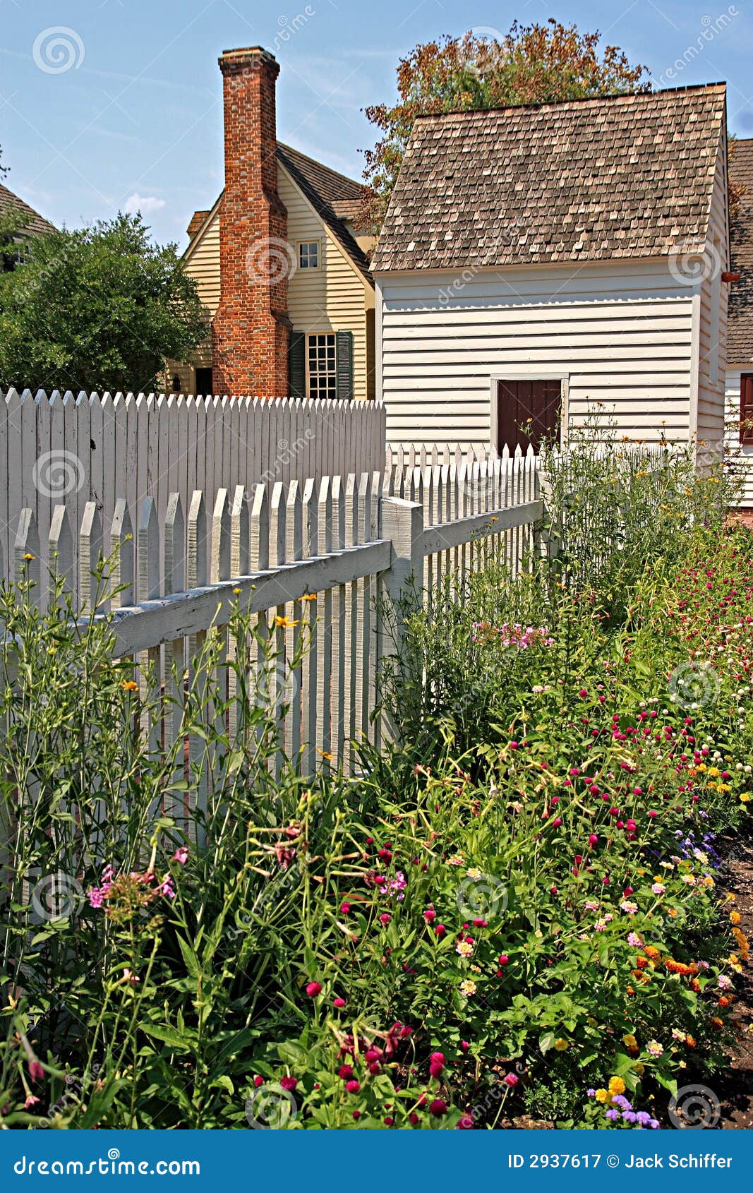 Colonial Gardens editorial photography. Image of beauty - 2937617