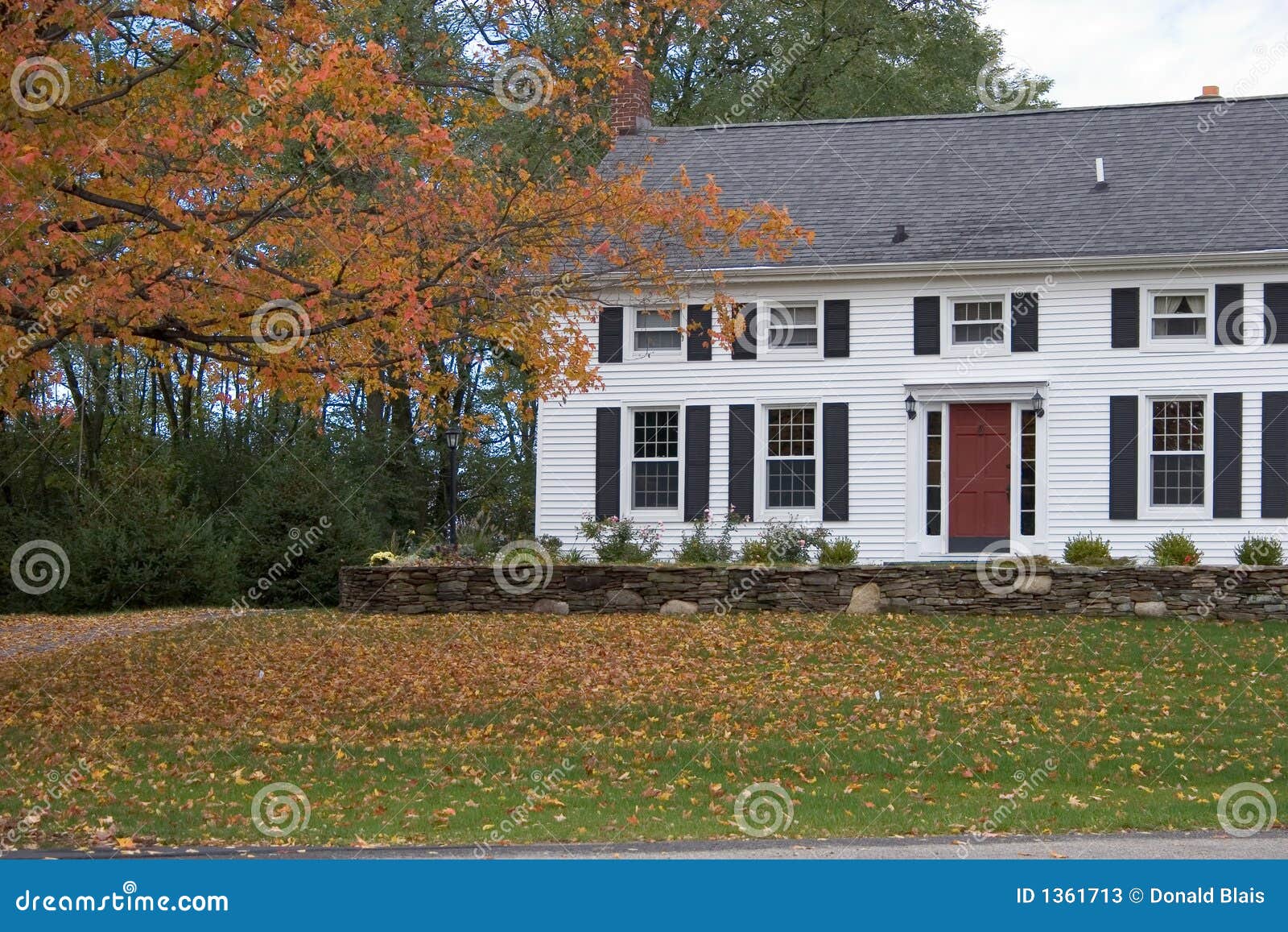 colonial home in autumn