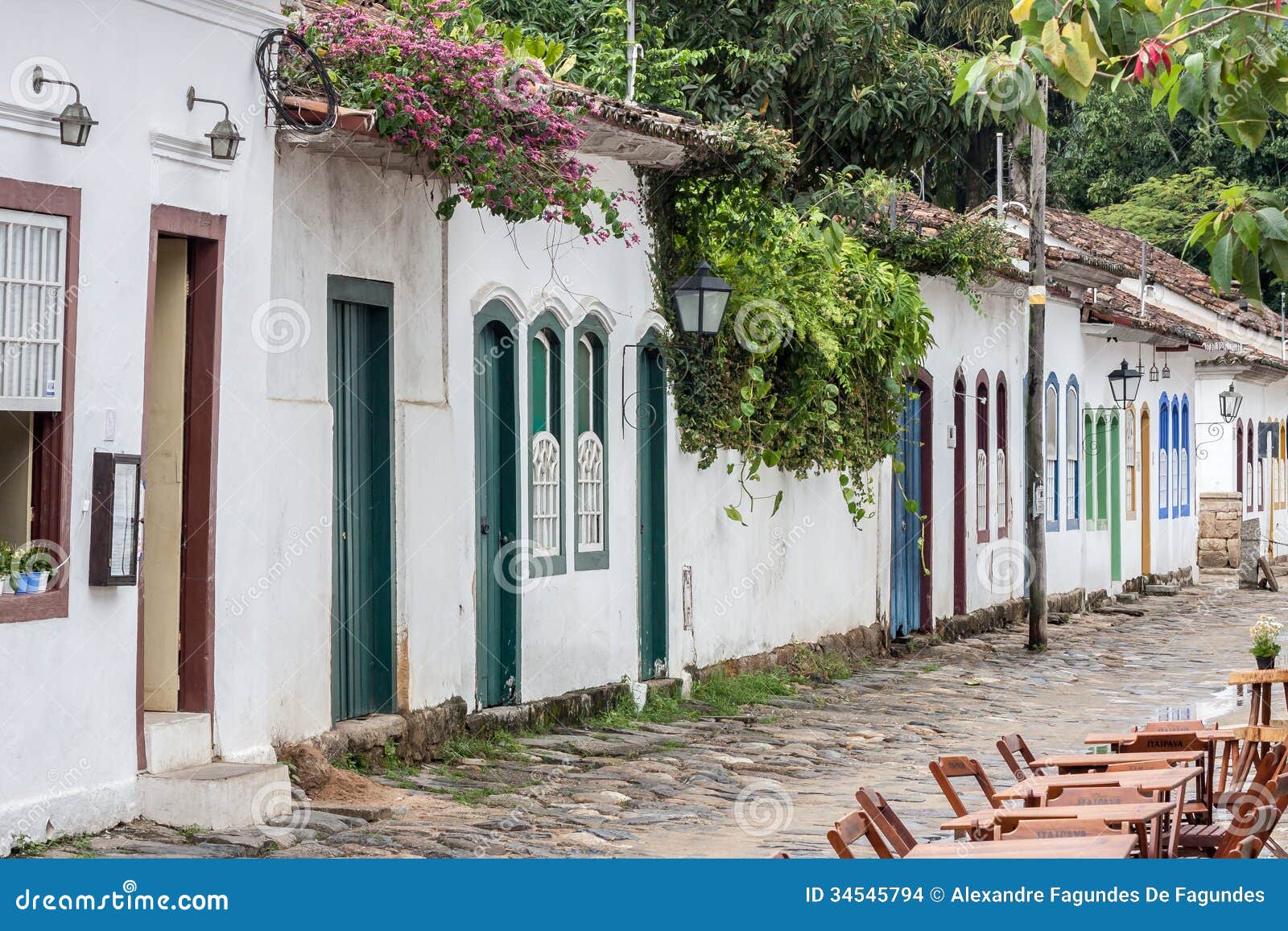 colonial houses paraty rio de janeiro brazil