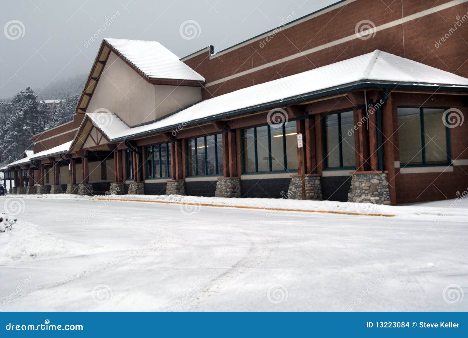 Colorado mountain store stock photo. Image of lease, shopping 13223084