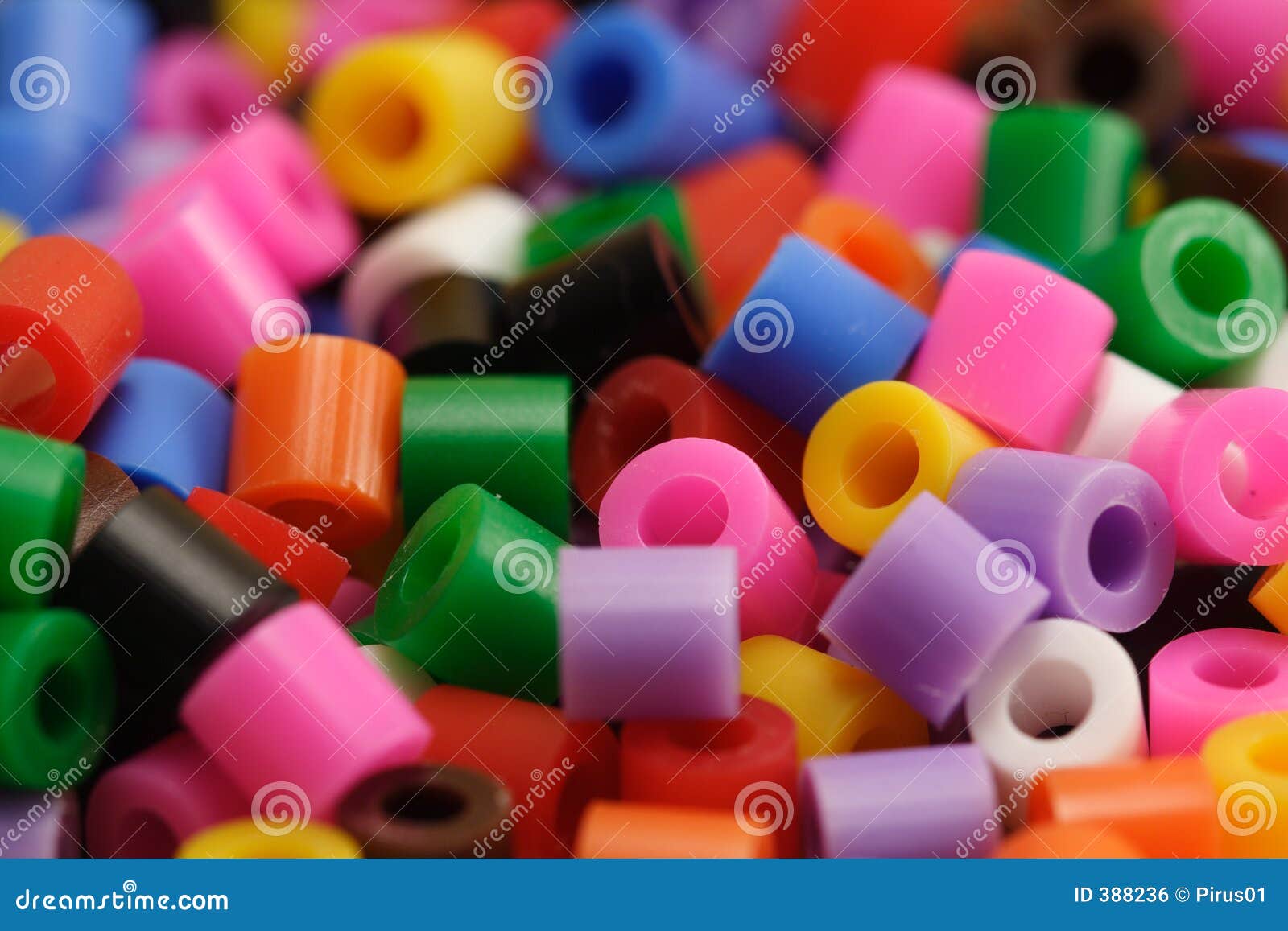 Hygloss Assorted Plastic Beads