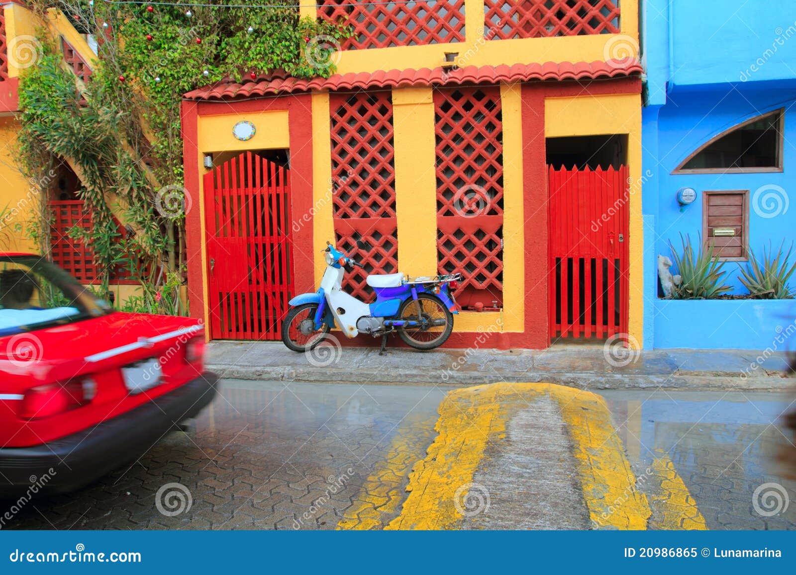 colorful caribbean houses tropical isla mujeres