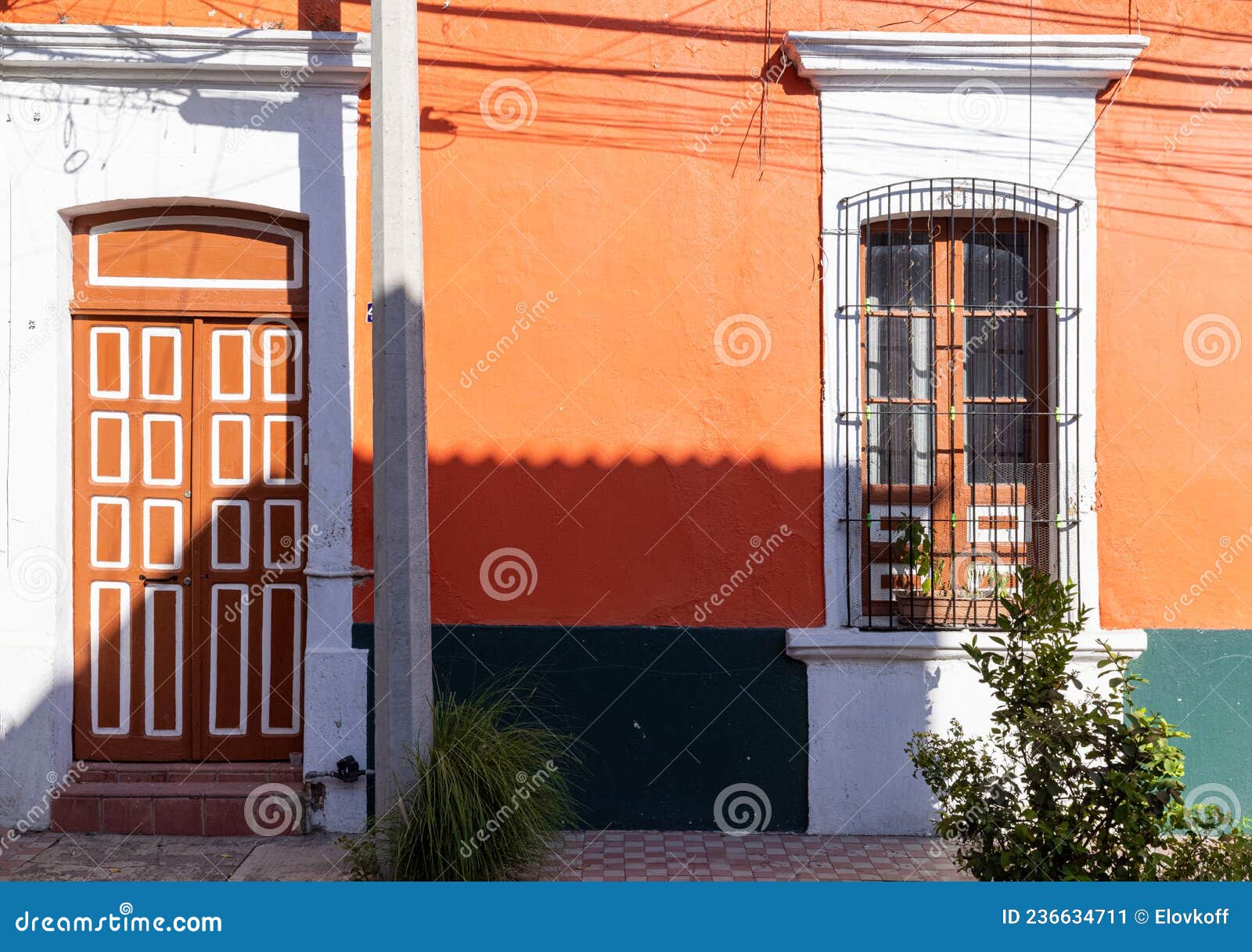 colorful colonial guadalajara houses and streets in historic city center centro historico near guadalajara basilica