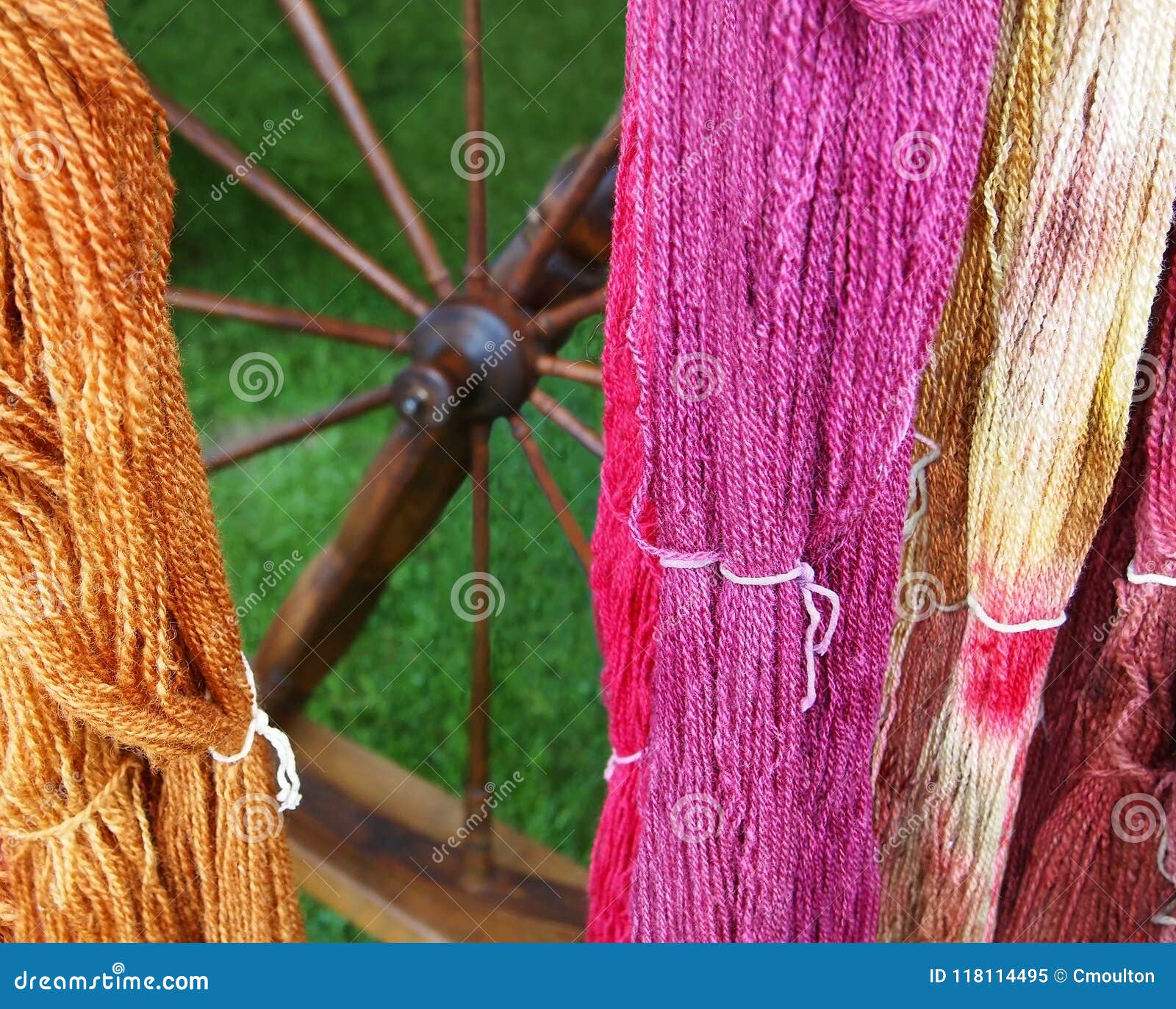 Spinning Wheel For Making Yarn From Wool Fibers. Vintage Rustic