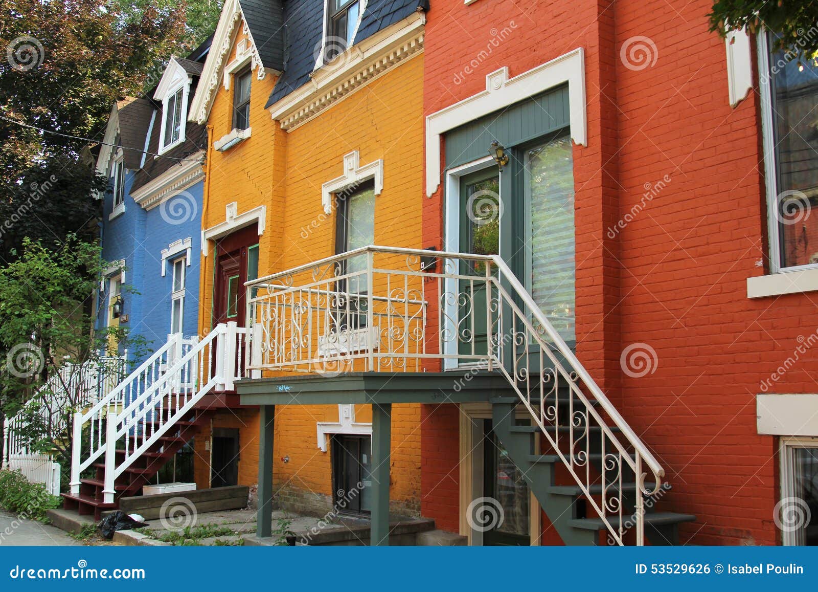 colorful houses in montreal