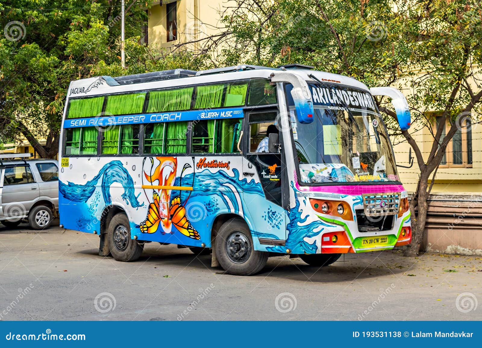 pondicherry tour bus