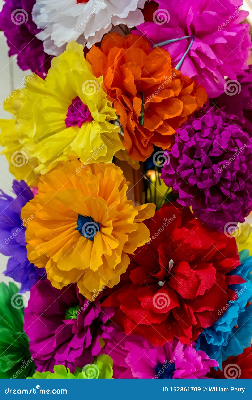 Bouquets of Mexican Paper Flowers, 30 Flowers/Bunch | Zinnia Folk Arts