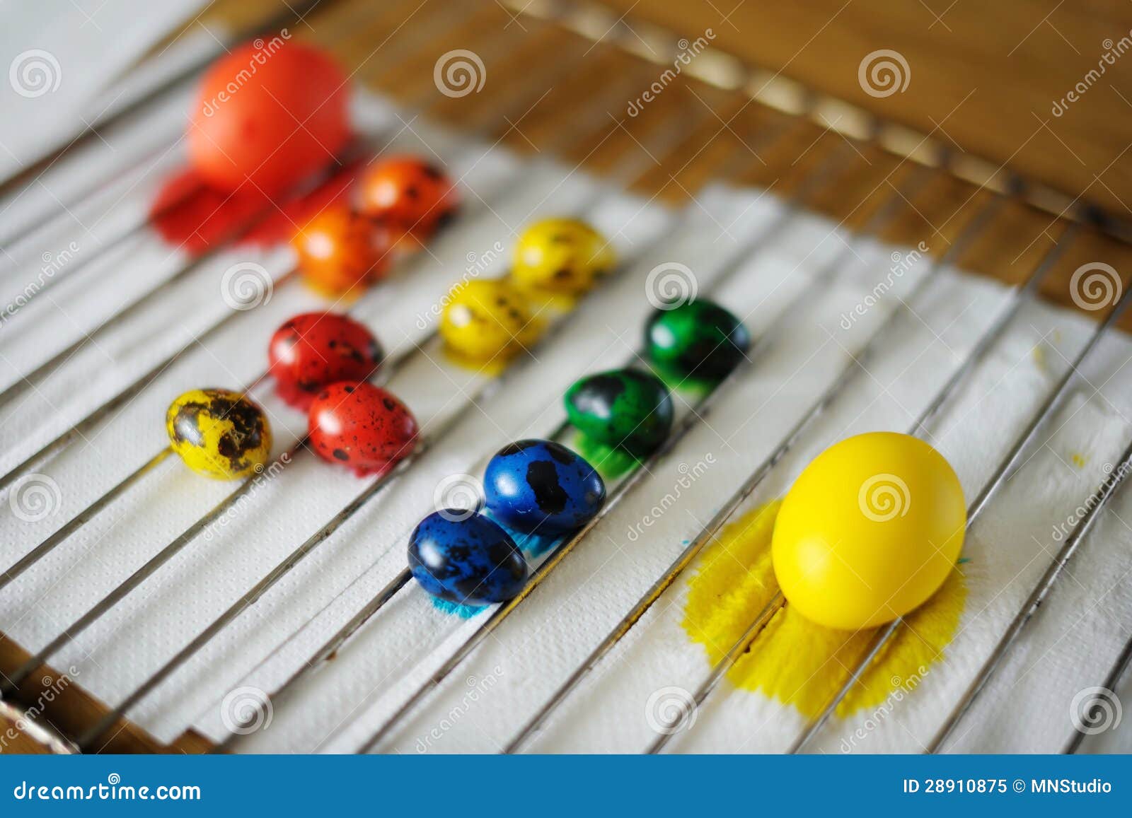 Coloring eggs on Easter stock image. Image of food, delicacy - 28910875