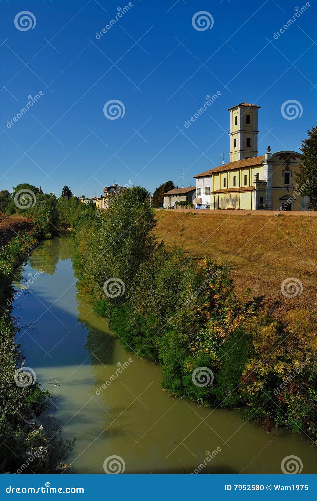 colorno commune and river