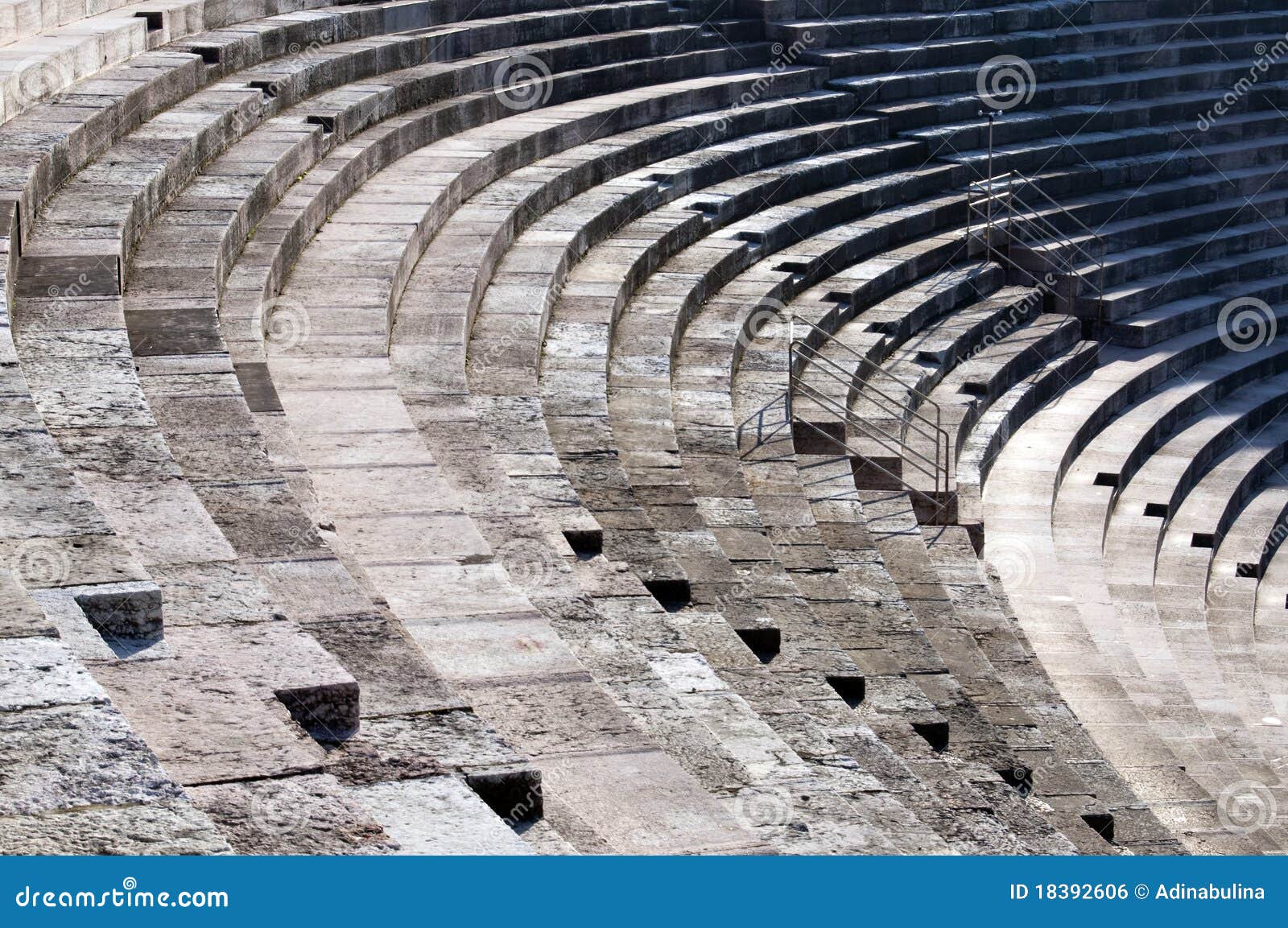 Coloseum em Verona. Escadas do Colosseum em Verona, Italy