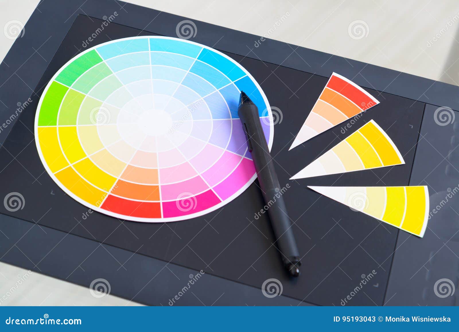 colour wheel and graphic tablet
