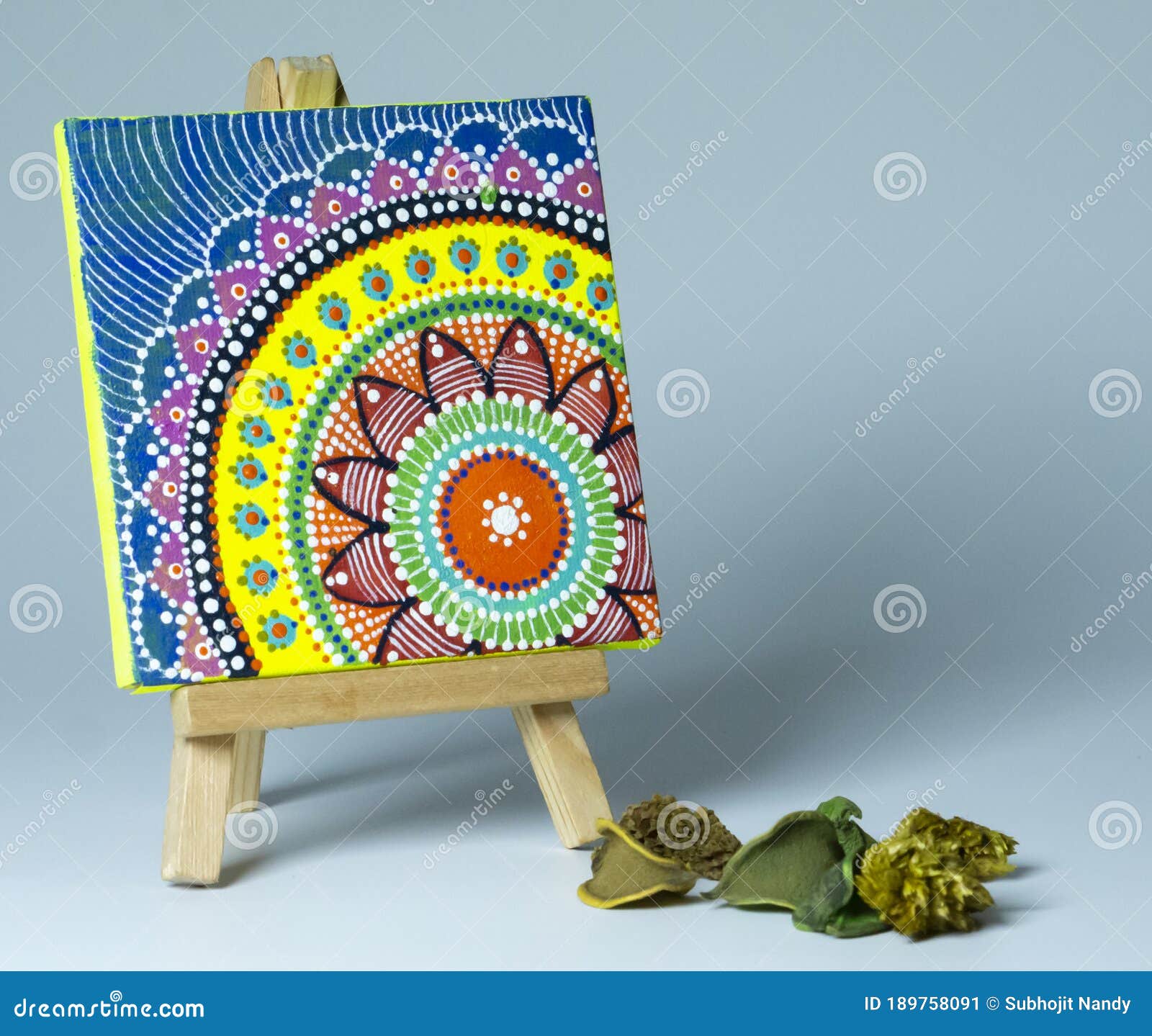 Colourful Mandala Painting on Mini Canvas with Wooden Easel Stand Stock  Image - Image of brick, background: 189758091